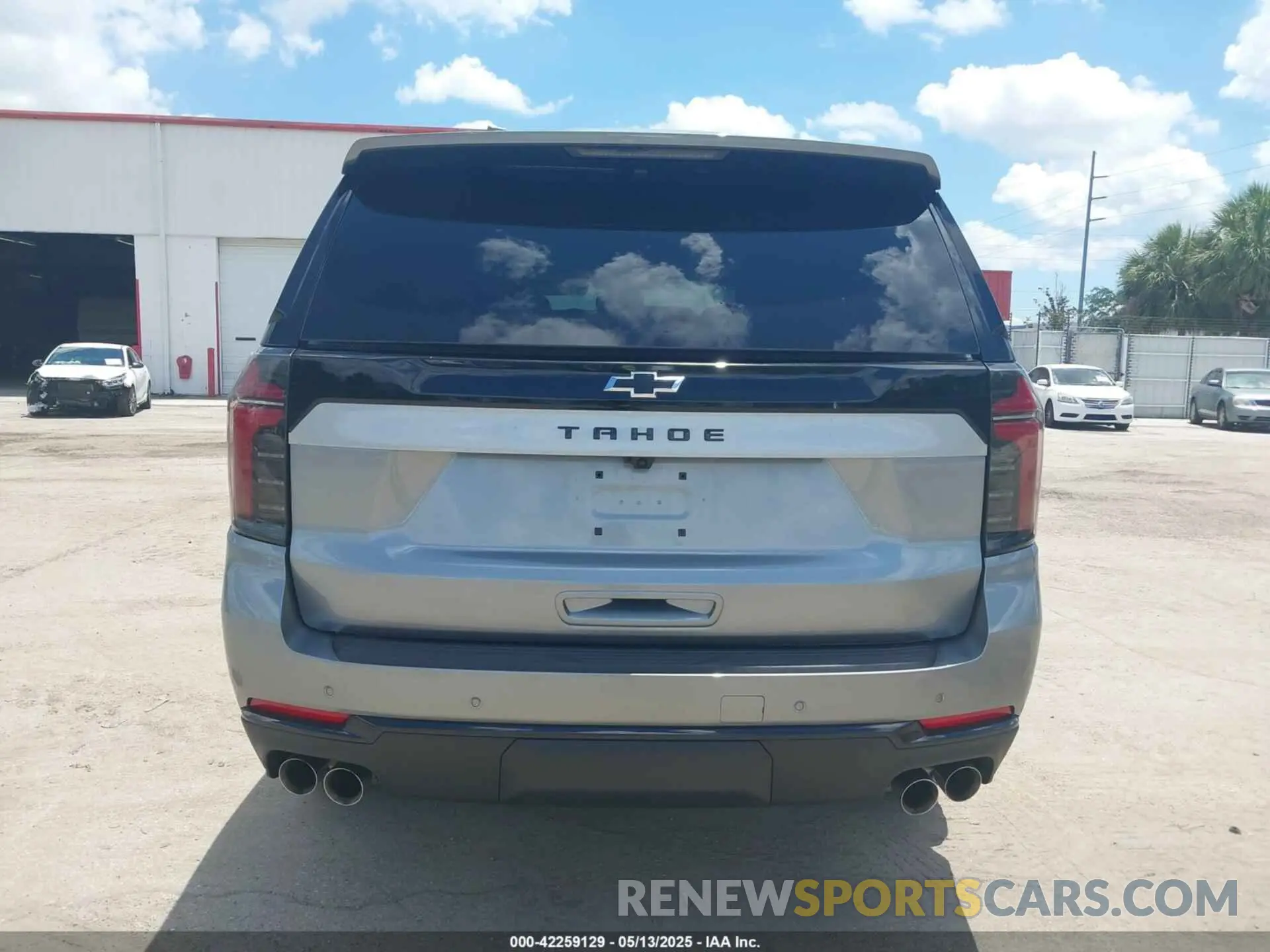 16 fotografías del automóvil dañado 1GNS6PRD3SR232930 CHEVROLET TAHOE 2025