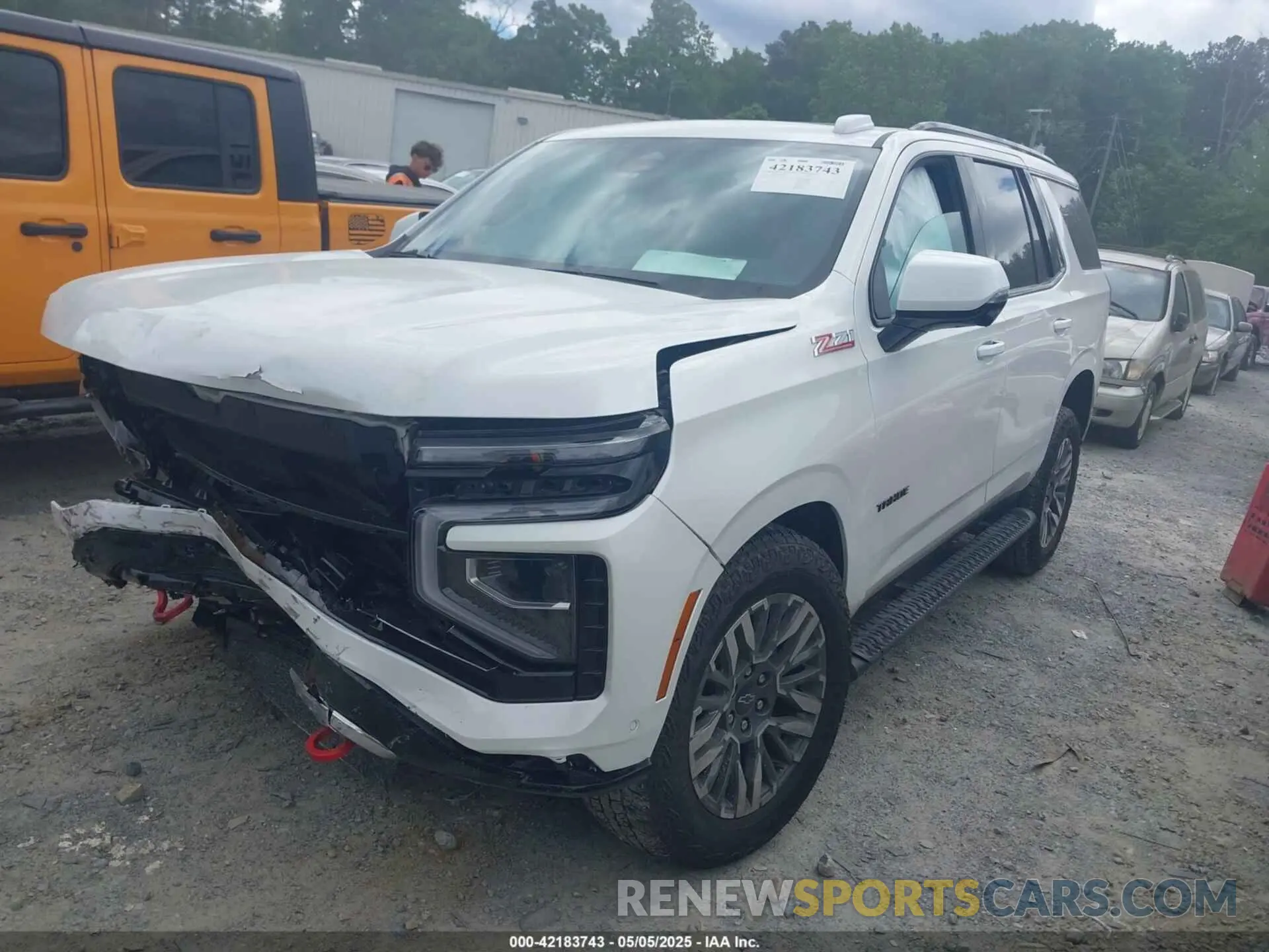 2 fotografías del automóvil dañado 1GNS6PRL3SR148260 CHEVROLET TAHOE 2025