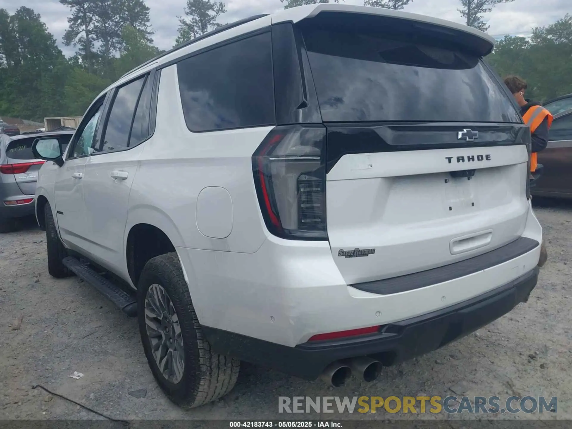 3 fotografías del automóvil dañado 1GNS6PRL3SR148260 CHEVROLET TAHOE 2025