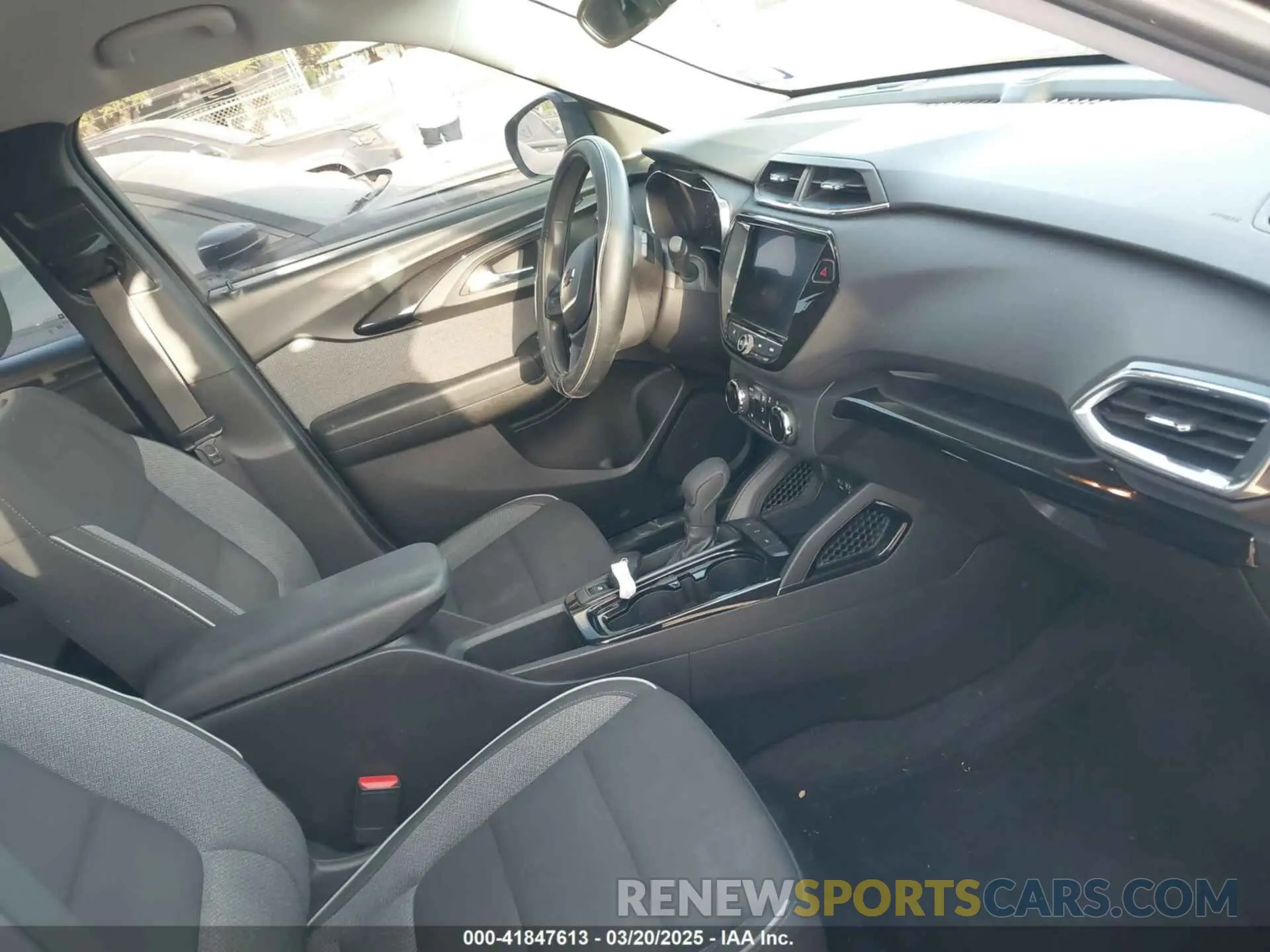 5 fotografías del automóvil dañado KL79MPS20MB040640 CHEVROLET TRAILBLAZER 2021