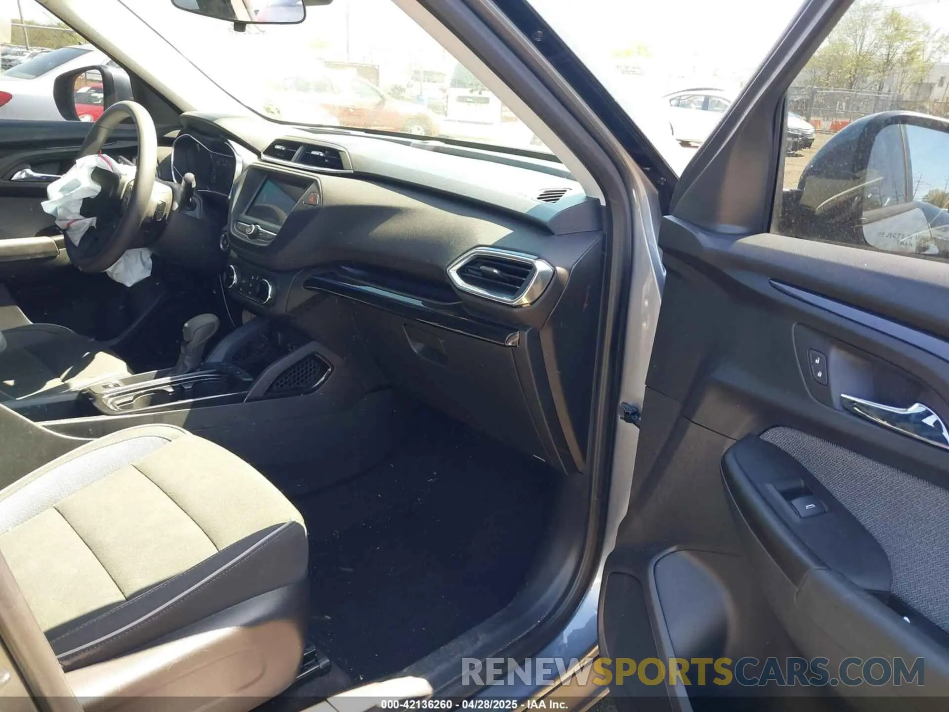 5 fotografías del automóvil dañado KL79MPS29MB112757 CHEVROLET TRAILBLAZER 2021