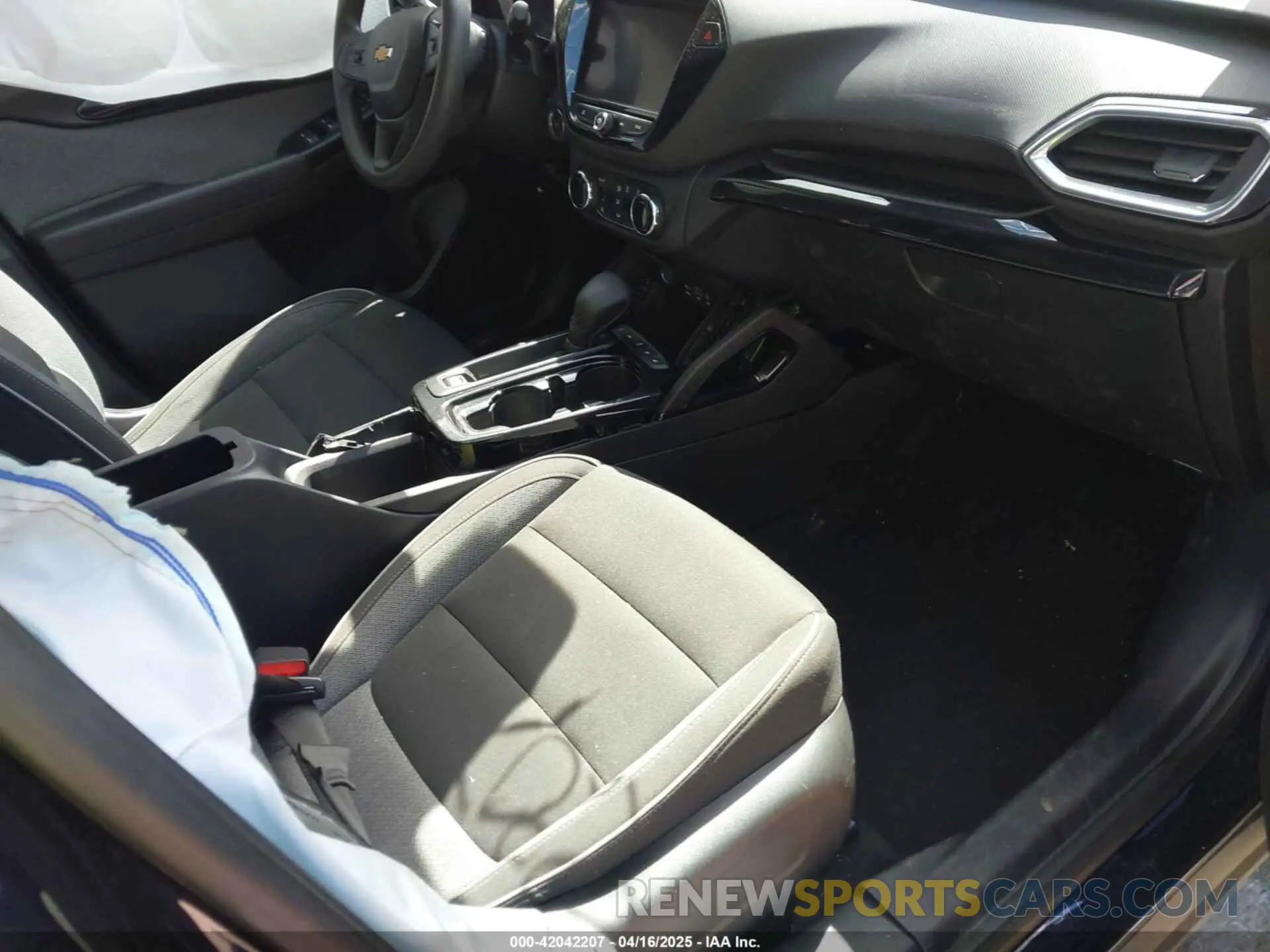 5 fotografías del automóvil dañado KL79MPSL4MB139647 CHEVROLET TRAILBLAZER 2021