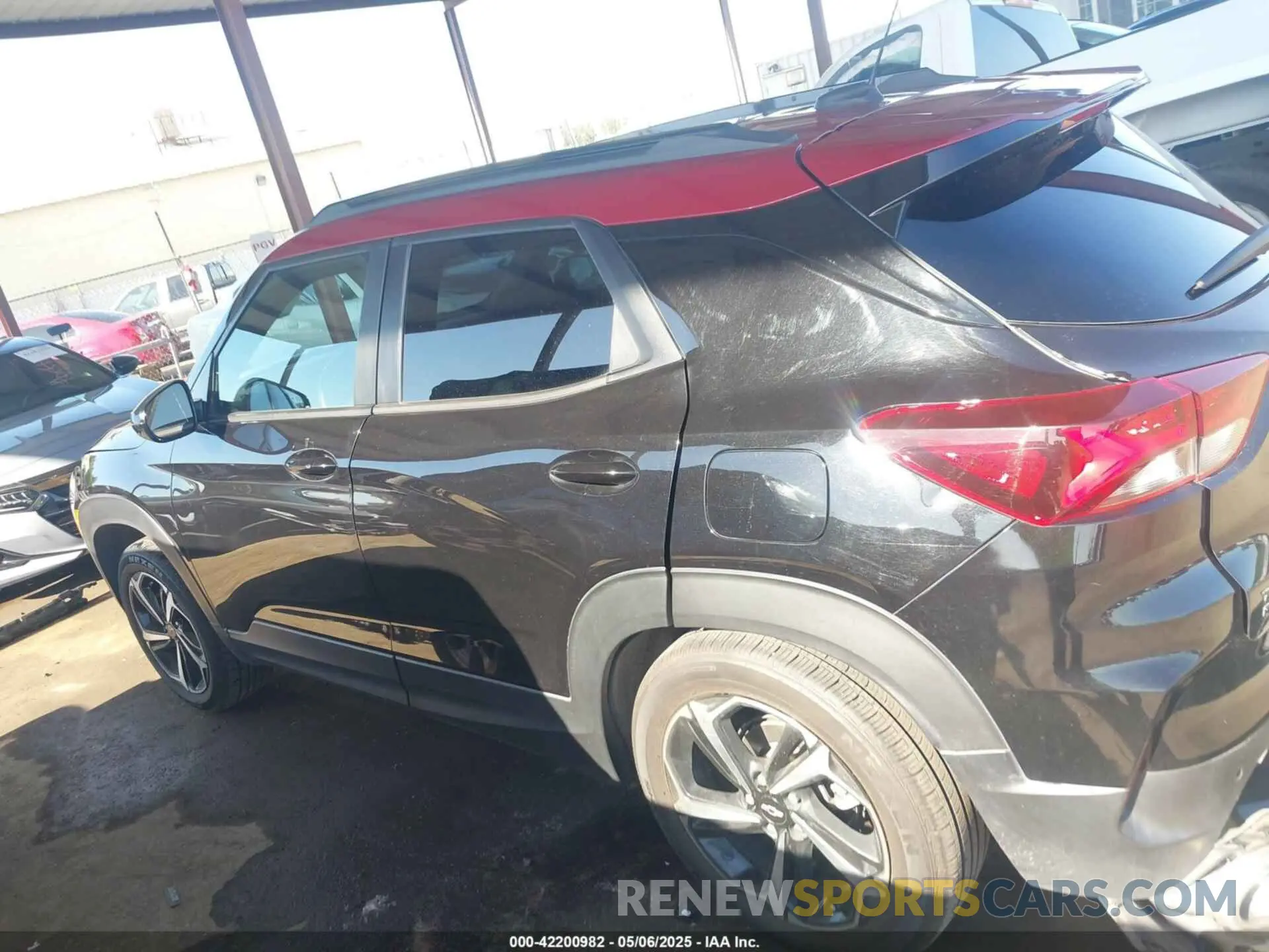 14 fotografías del automóvil dañado KL79MUSL2MB023216 CHEVROLET TRAILBLAZER 2021