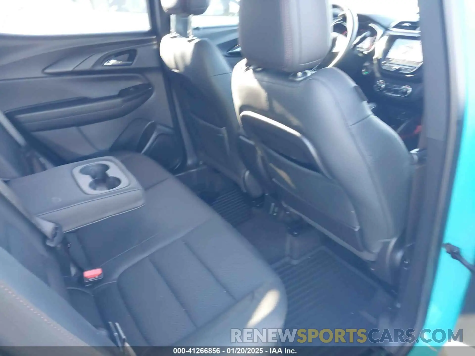 8 fotografías del automóvil dañado KL79MUSL3MB003704 CHEVROLET TRAILBLAZER 2021