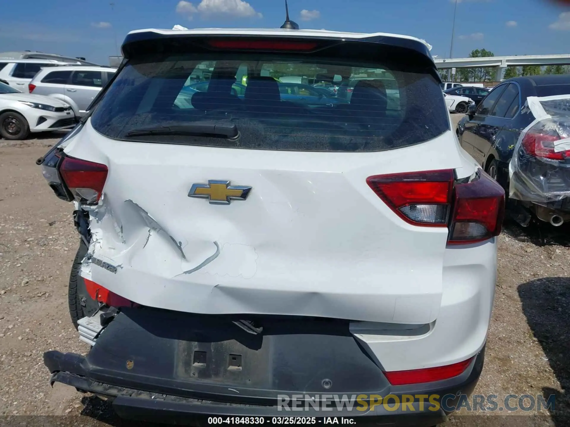 16 fotografías del automóvil dañado KL79MMS21NB103938 CHEVROLET TRAILBLAZER 2022