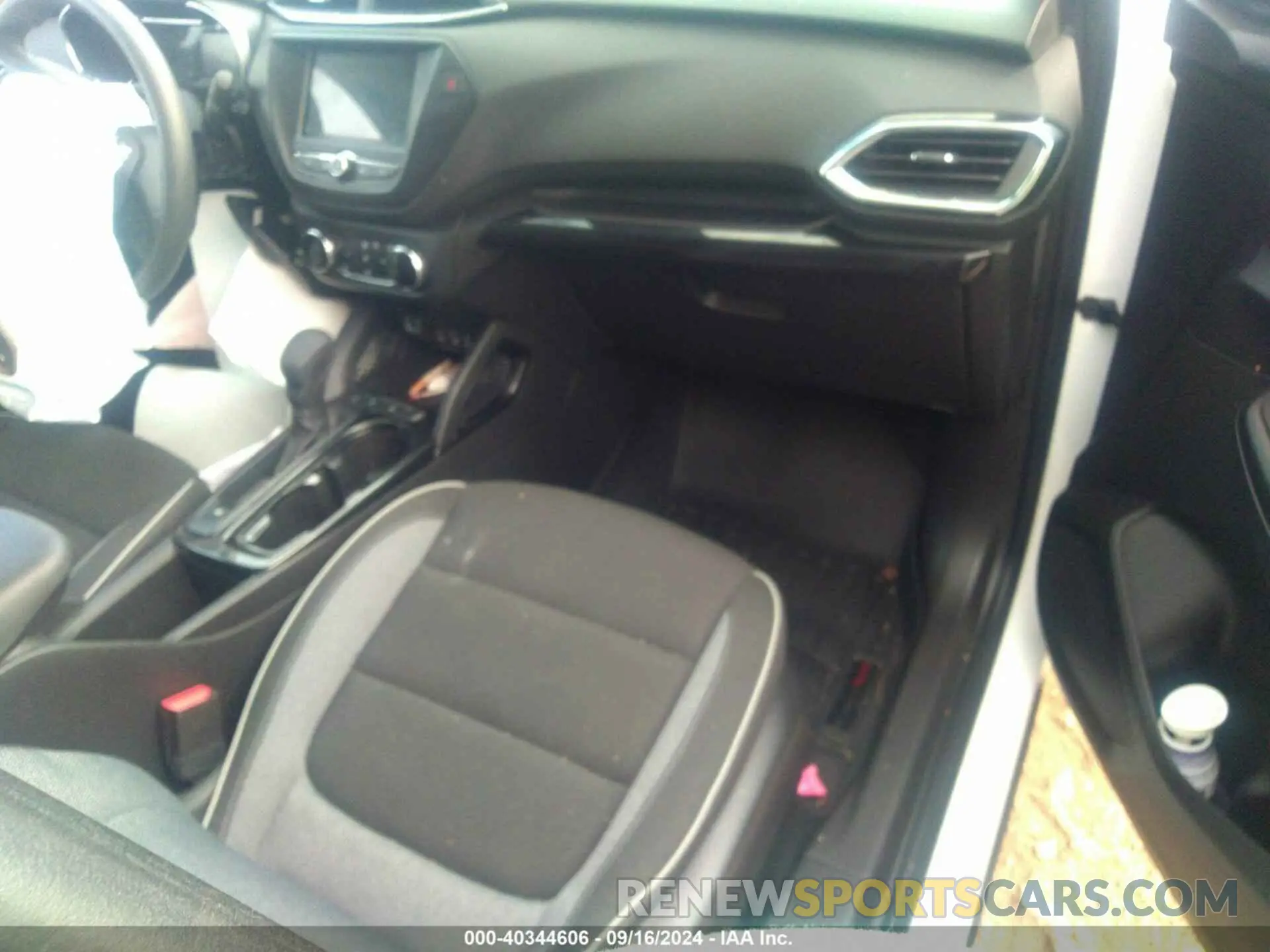 5 fotografías del automóvil dañado KL79MPS24NB123313 CHEVROLET TRAILBLAZER 2022