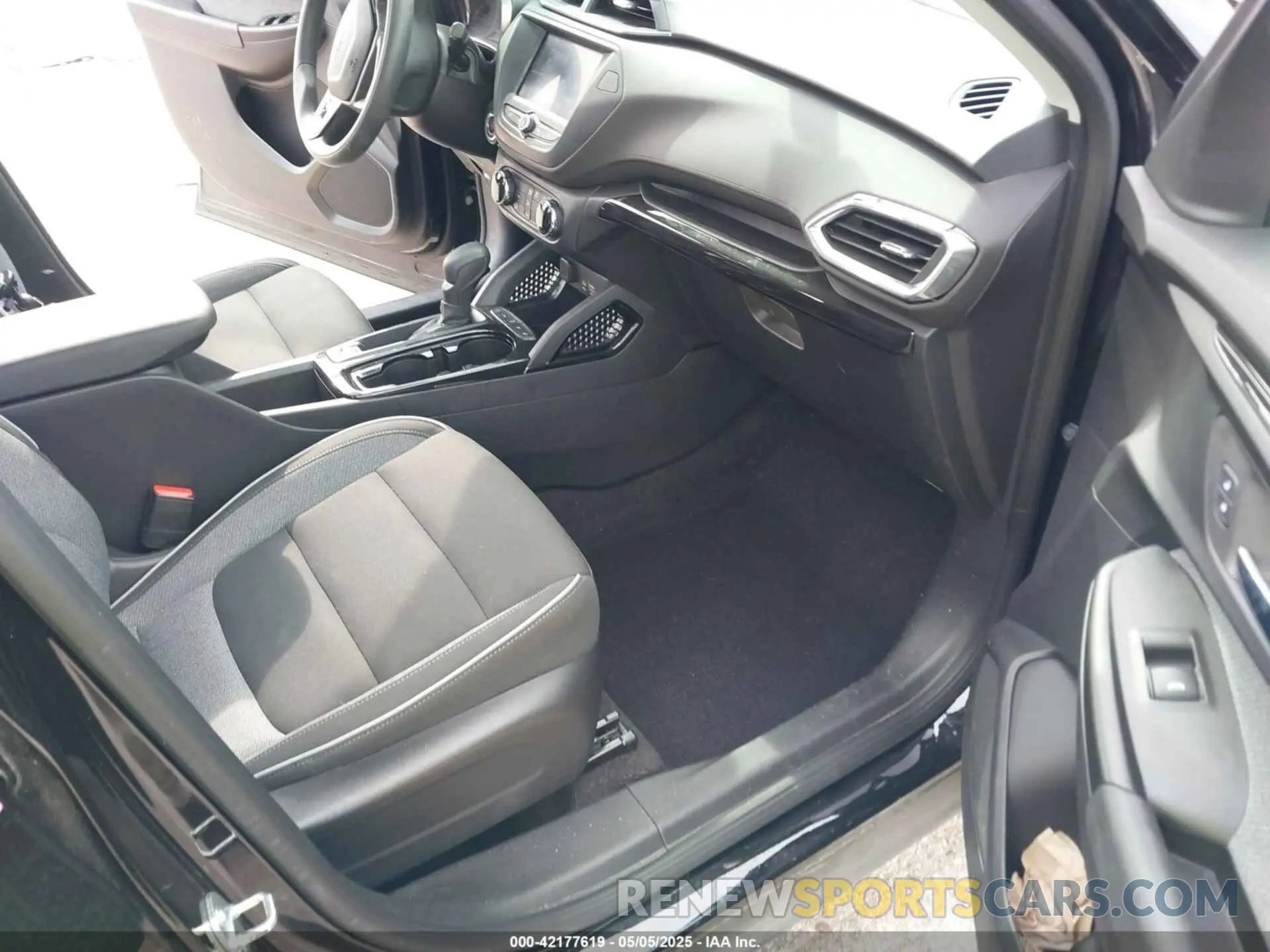 5 fotografías del automóvil dañado KL79MPSL1NB041029 CHEVROLET TRAILBLAZER 2022