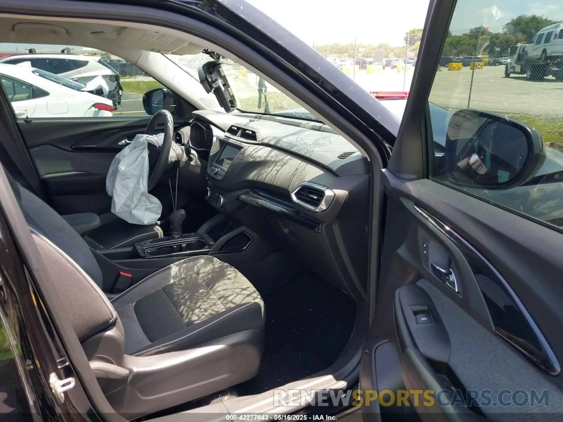 5 fotografías del automóvil dañado KL79MPSL9NB042932 CHEVROLET TRAILBLAZER 2022