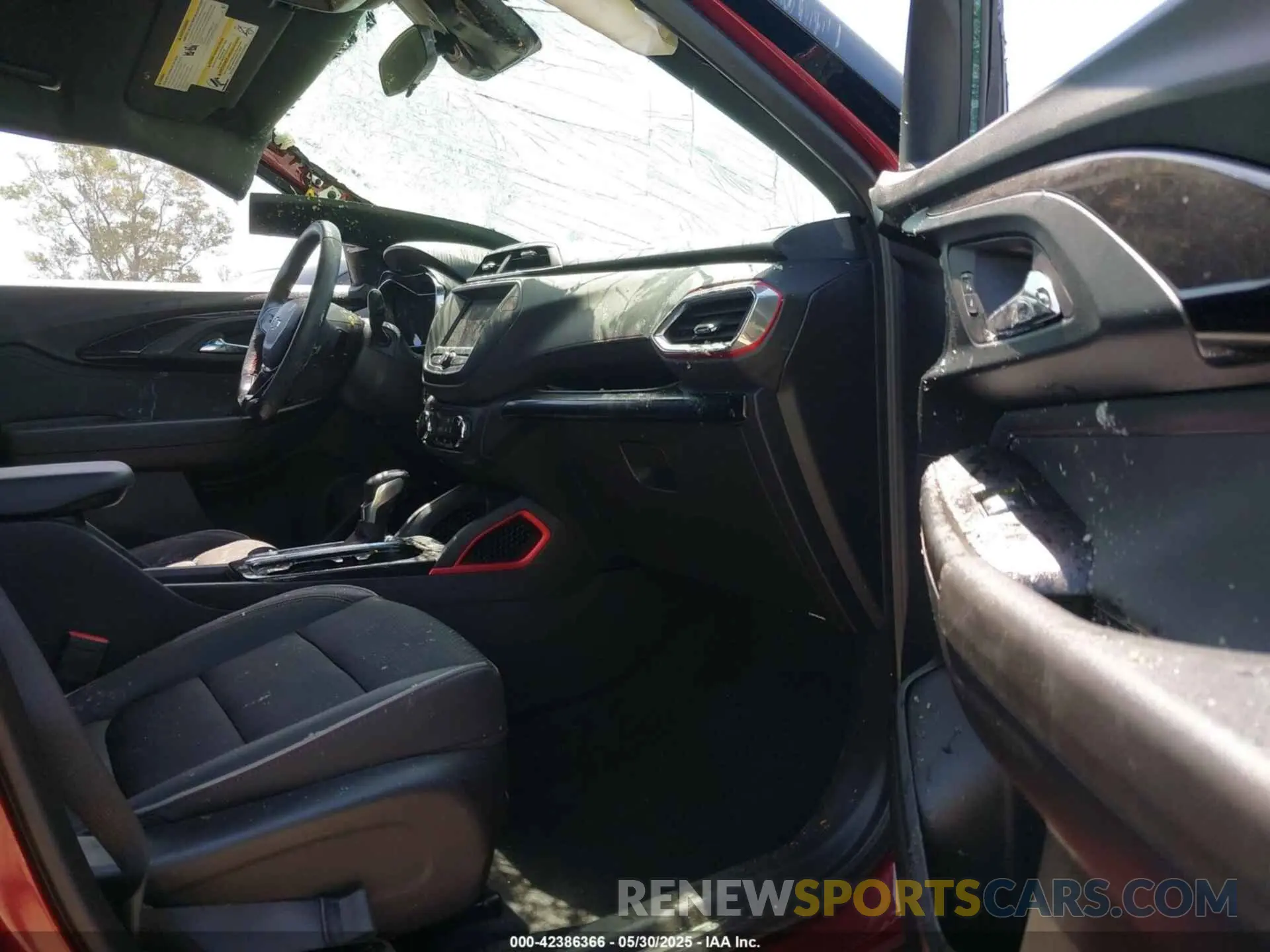 5 fotografías del automóvil dañado KL79MTSL5NB116033 CHEVROLET TRAILBLAZER 2022