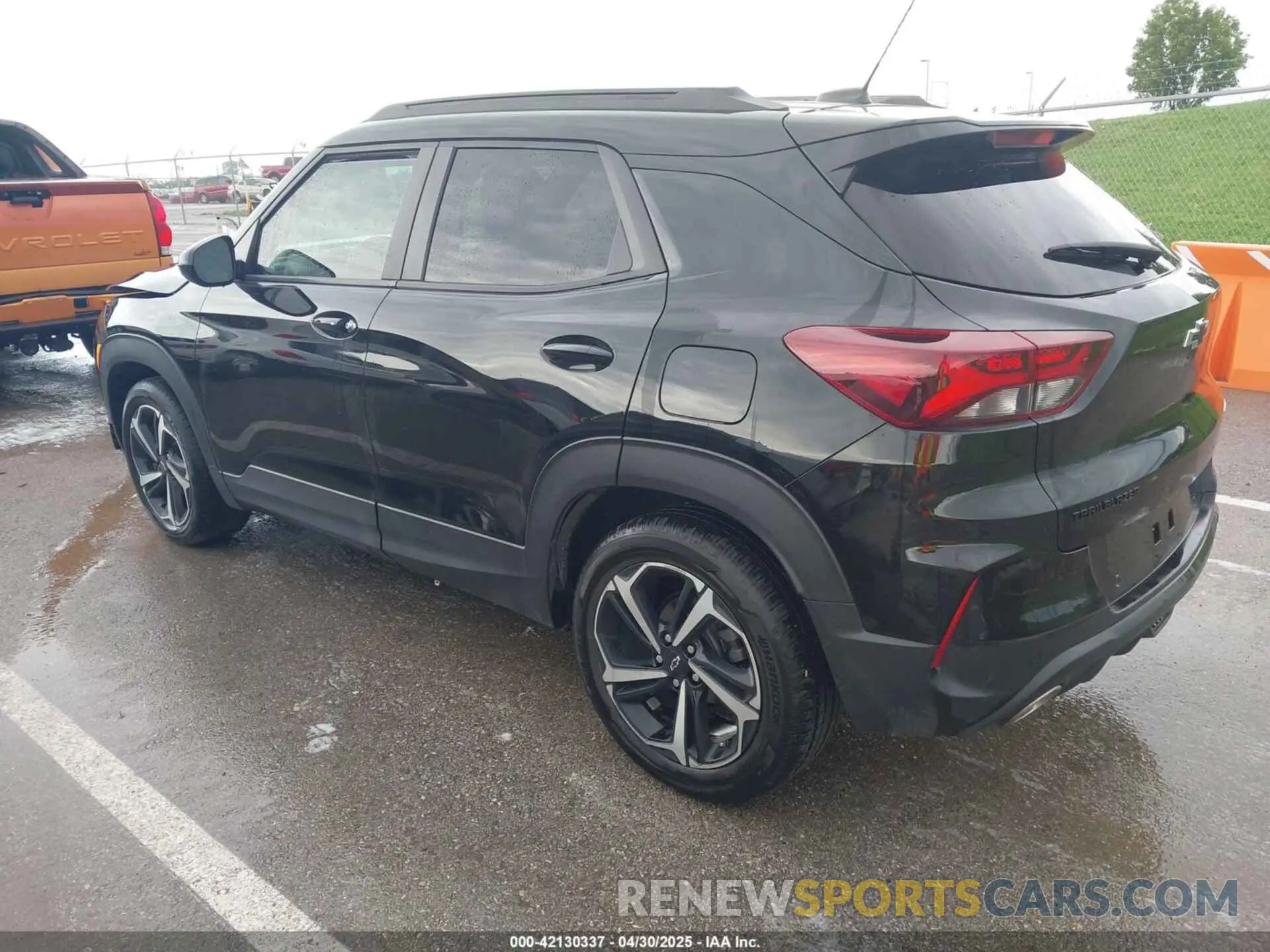 3 fotografías del automóvil dañado KL79MTSL8NB019134 CHEVROLET TRAILBLAZER 2022