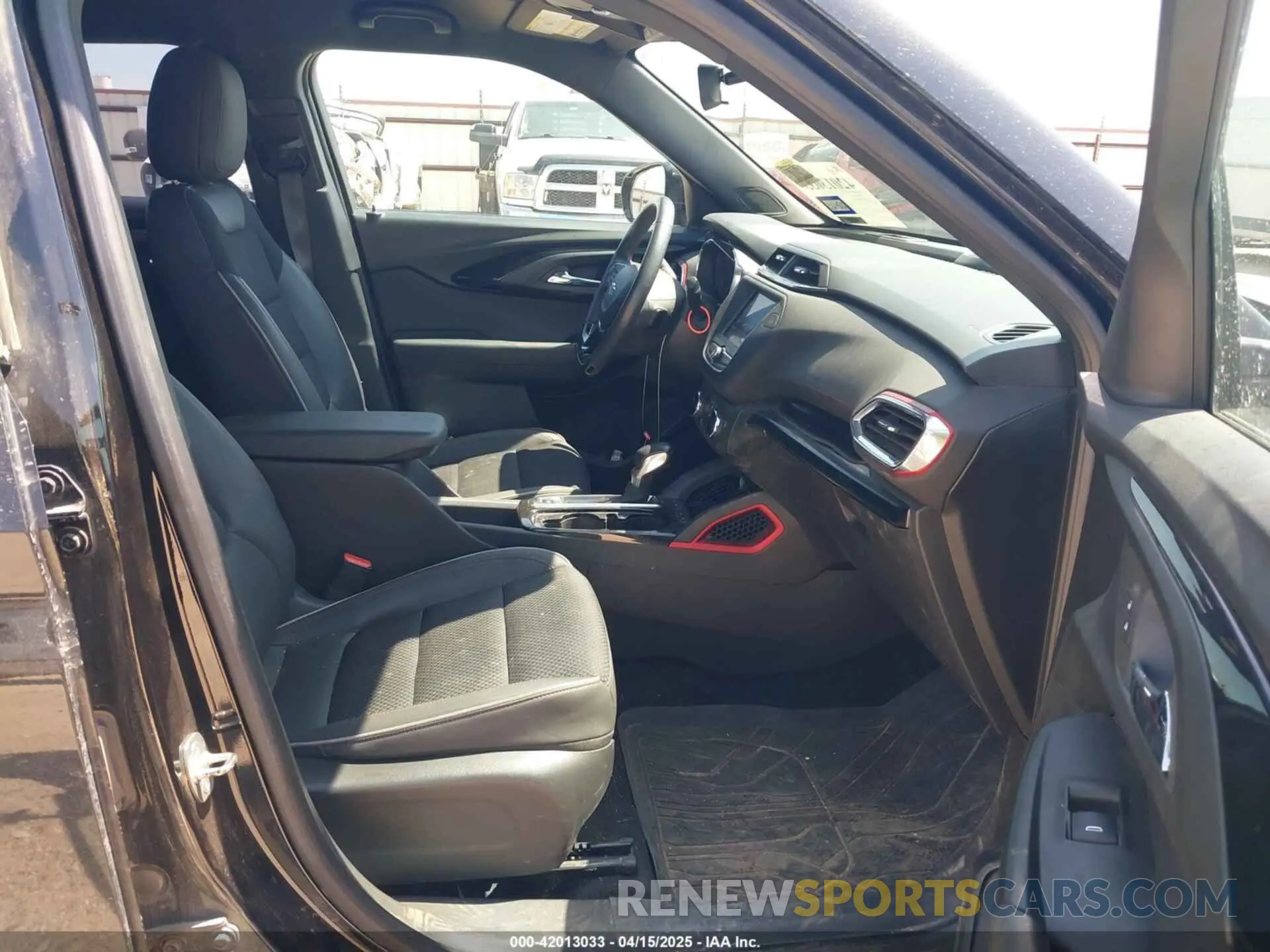 5 fotografías del automóvil dañado KL79MTSL9NB033818 CHEVROLET TRAILBLAZER 2022