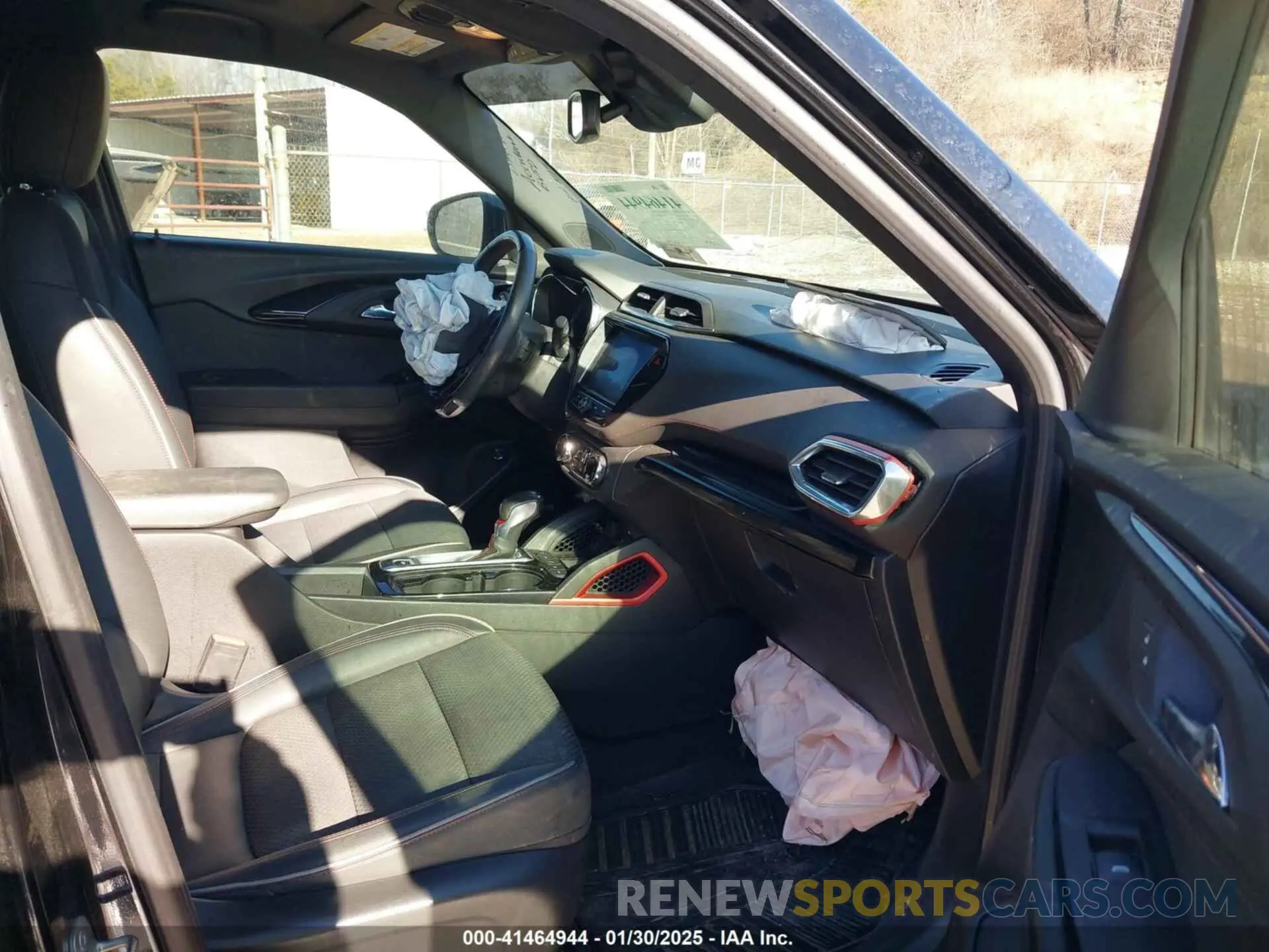 5 fotografías del automóvil dañado KL79MUSL5NB016441 CHEVROLET TRAILBLAZER 2022
