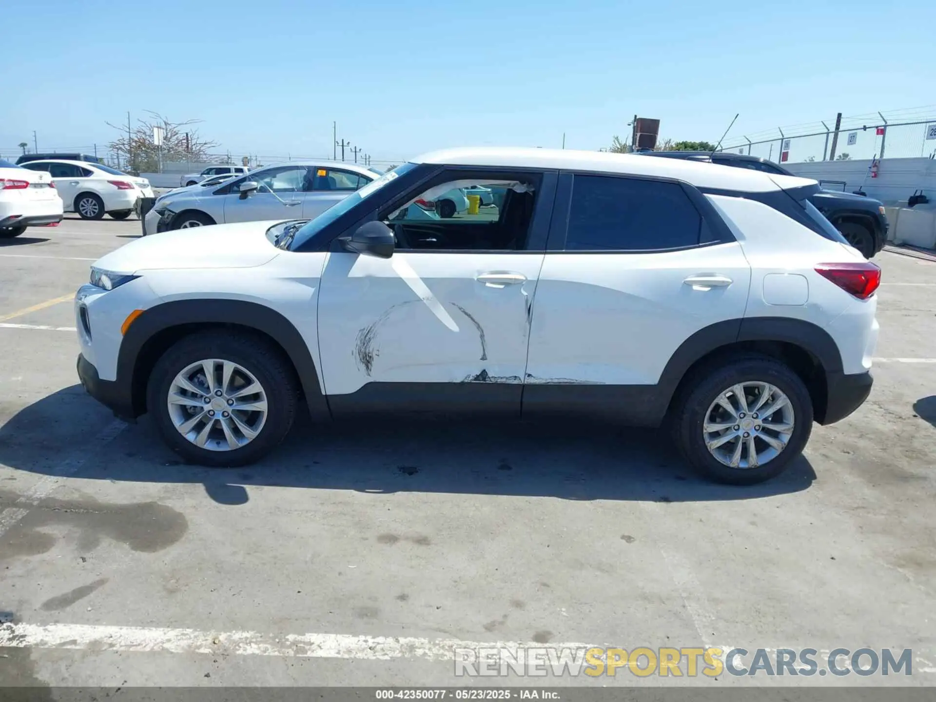14 fotografías del automóvil dañado KL79MMS21PB106194 CHEVROLET TRAILBLAZER 2023