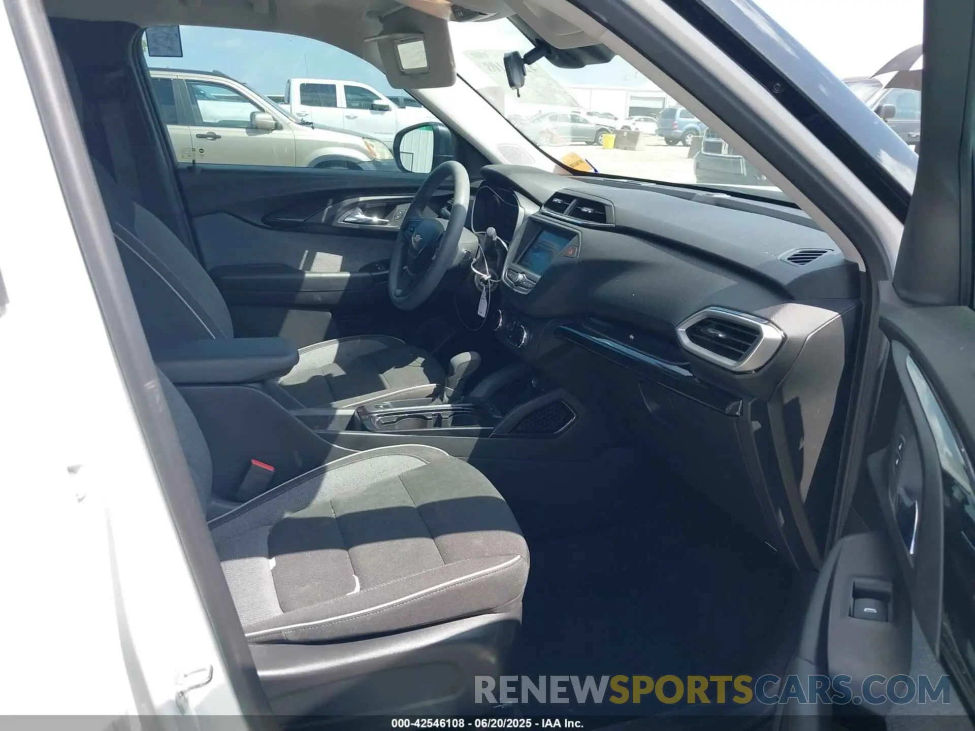 5 fotografías del automóvil dañado KL79MMS24PB168155 CHEVROLET TRAILBLAZER 2023