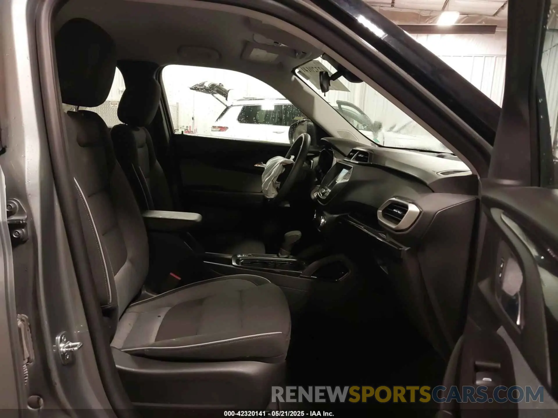 5 fotografías del automóvil dañado KL79MMS2XPB189284 CHEVROLET TRAILBLAZER 2023