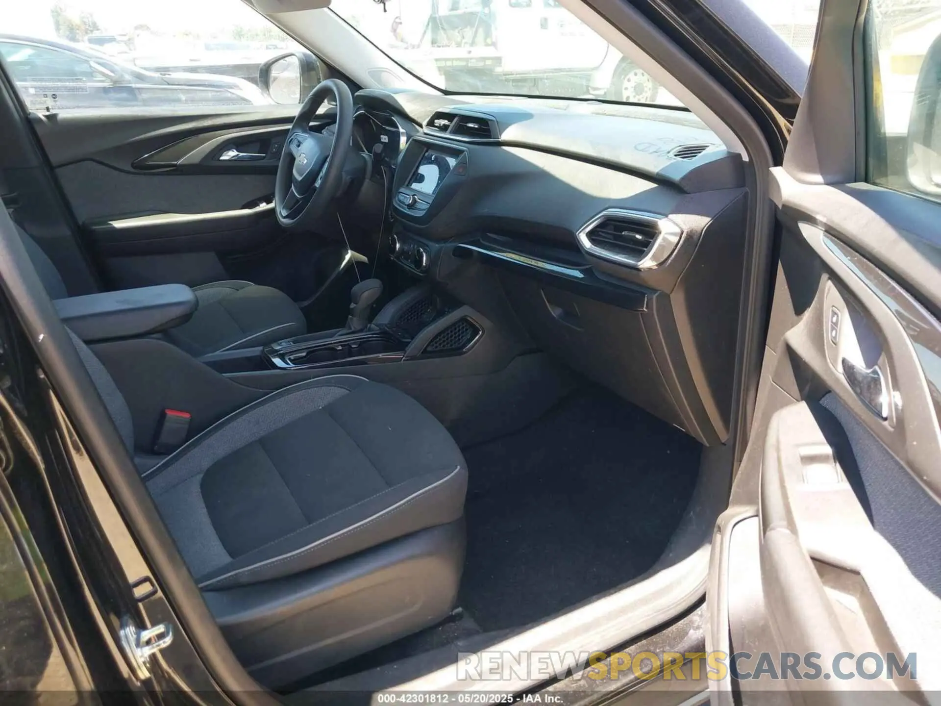 5 fotografías del automóvil dañado KL79MPS24PB184423 CHEVROLET TRAILBLAZER 2023