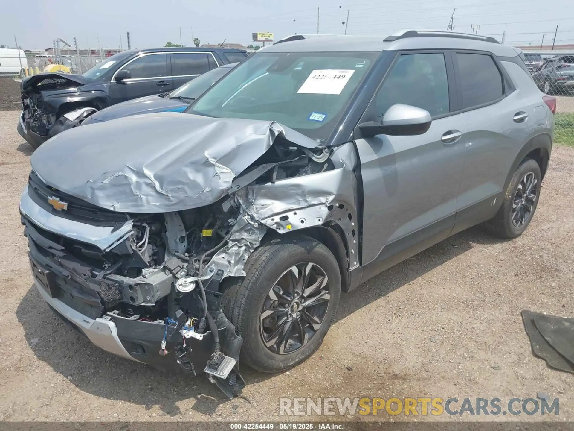 2 fotografías del automóvil dañado KL79MPS26PB045670 CHEVROLET TRAILBLAZER 2023