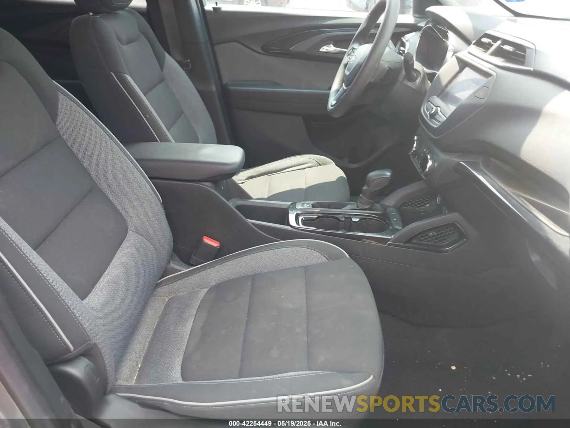 5 fotografías del automóvil dañado KL79MPS26PB045670 CHEVROLET TRAILBLAZER 2023