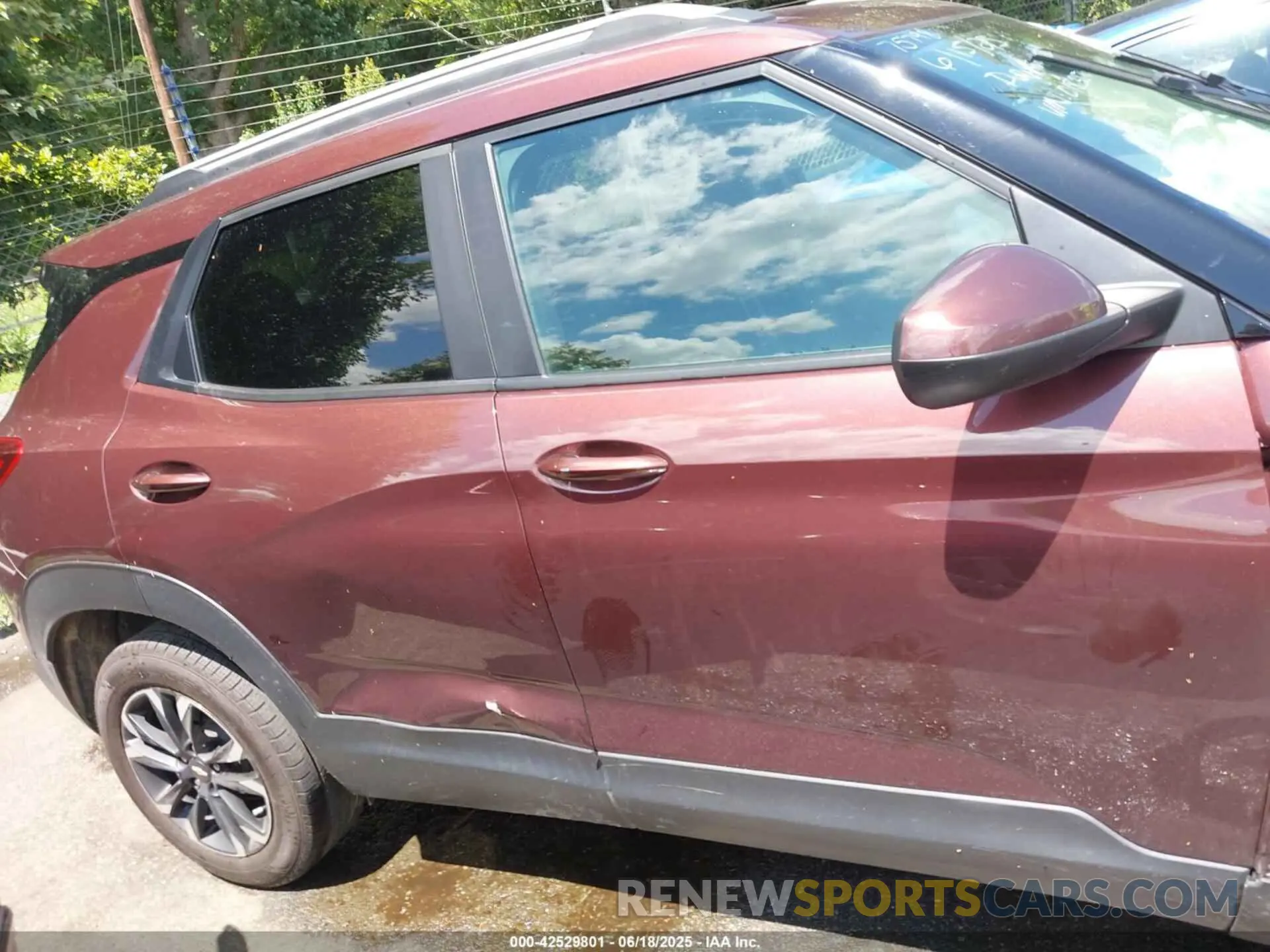 12 fotografías del automóvil dañado KL79MPS28PB018356 CHEVROLET TRAILBLAZER 2023