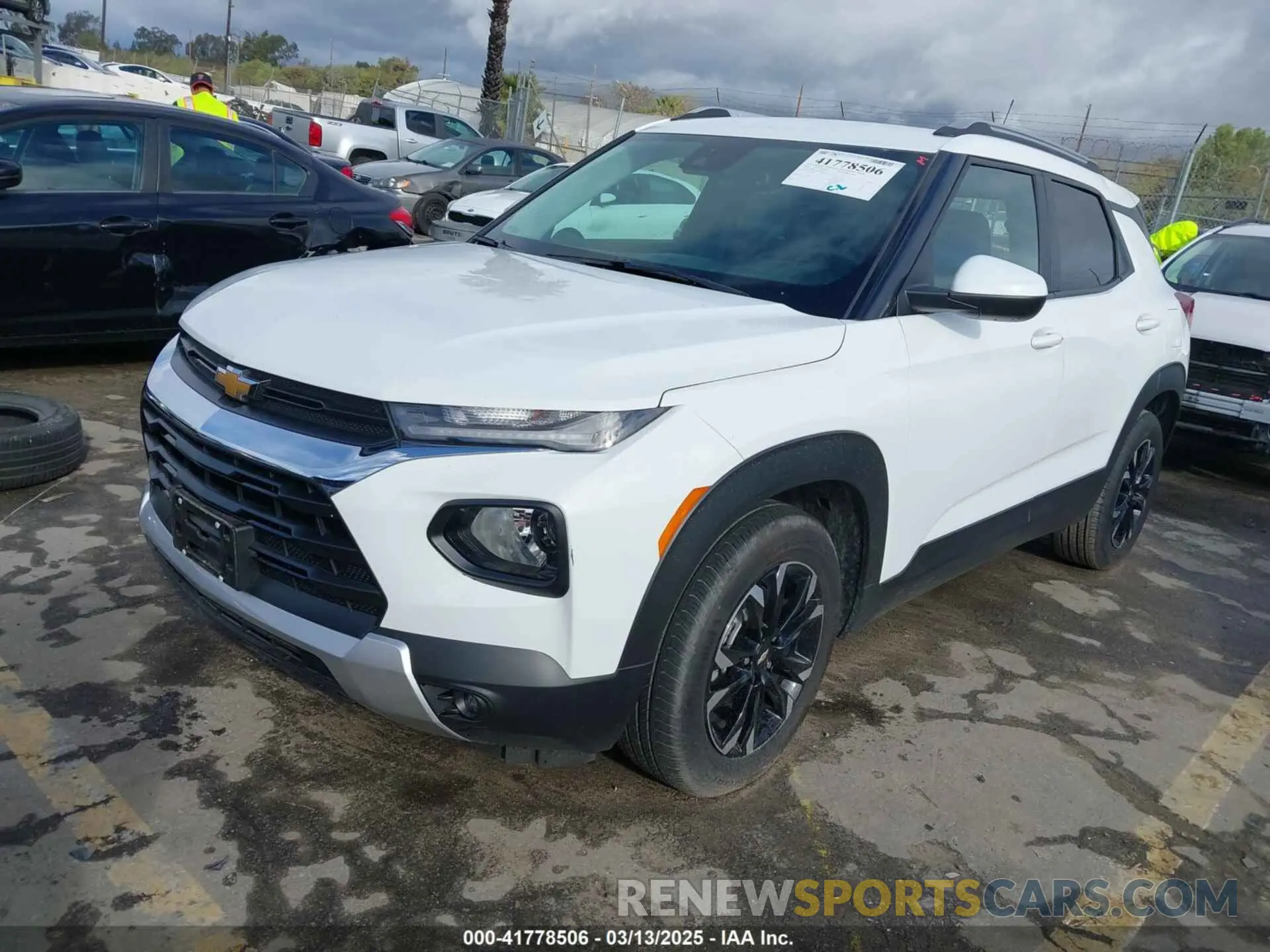 2 fotografías del automóvil dañado KL79MPS2XPB189884 CHEVROLET TRAILBLAZER 2023