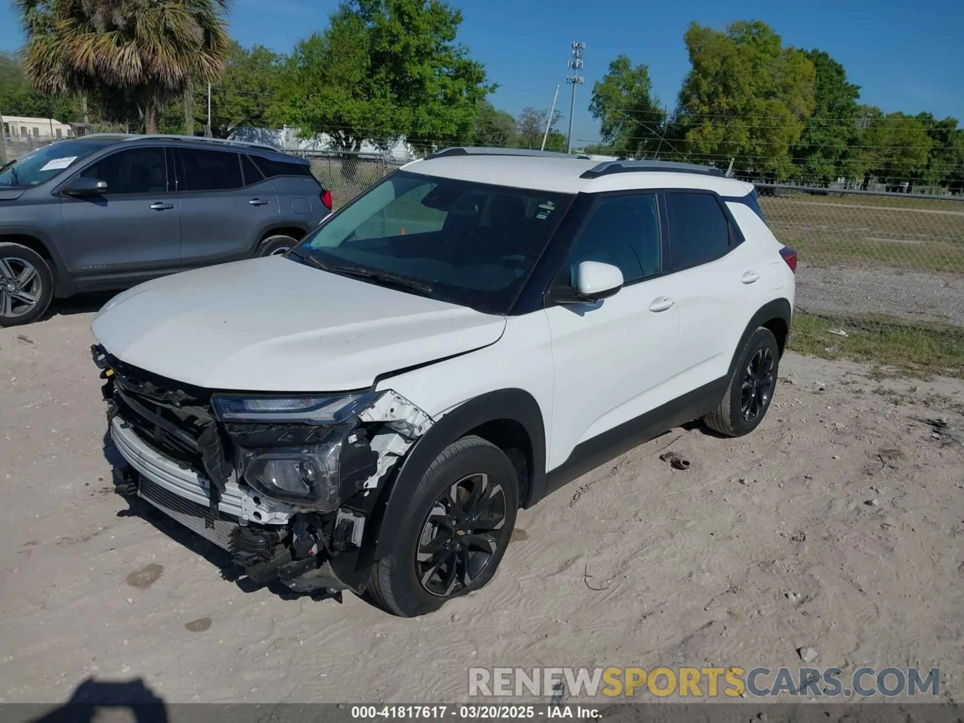 2 fotografías del automóvil dañado KL79MPSL1PB001892 CHEVROLET TRAILBLAZER 2023