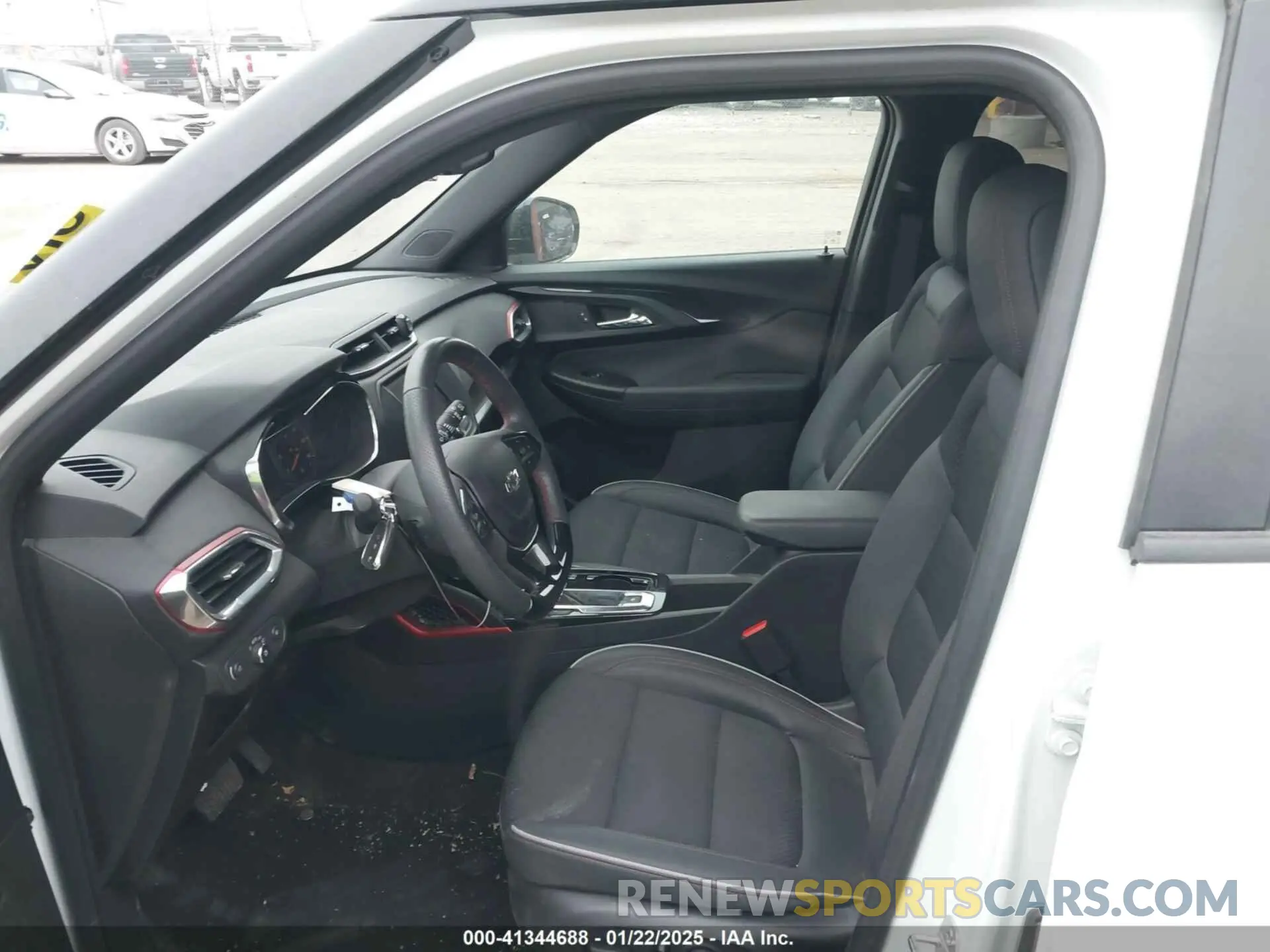 5 fotografías del automóvil dañado KL79MTSL5PB175411 CHEVROLET TRAILBLAZER 2023