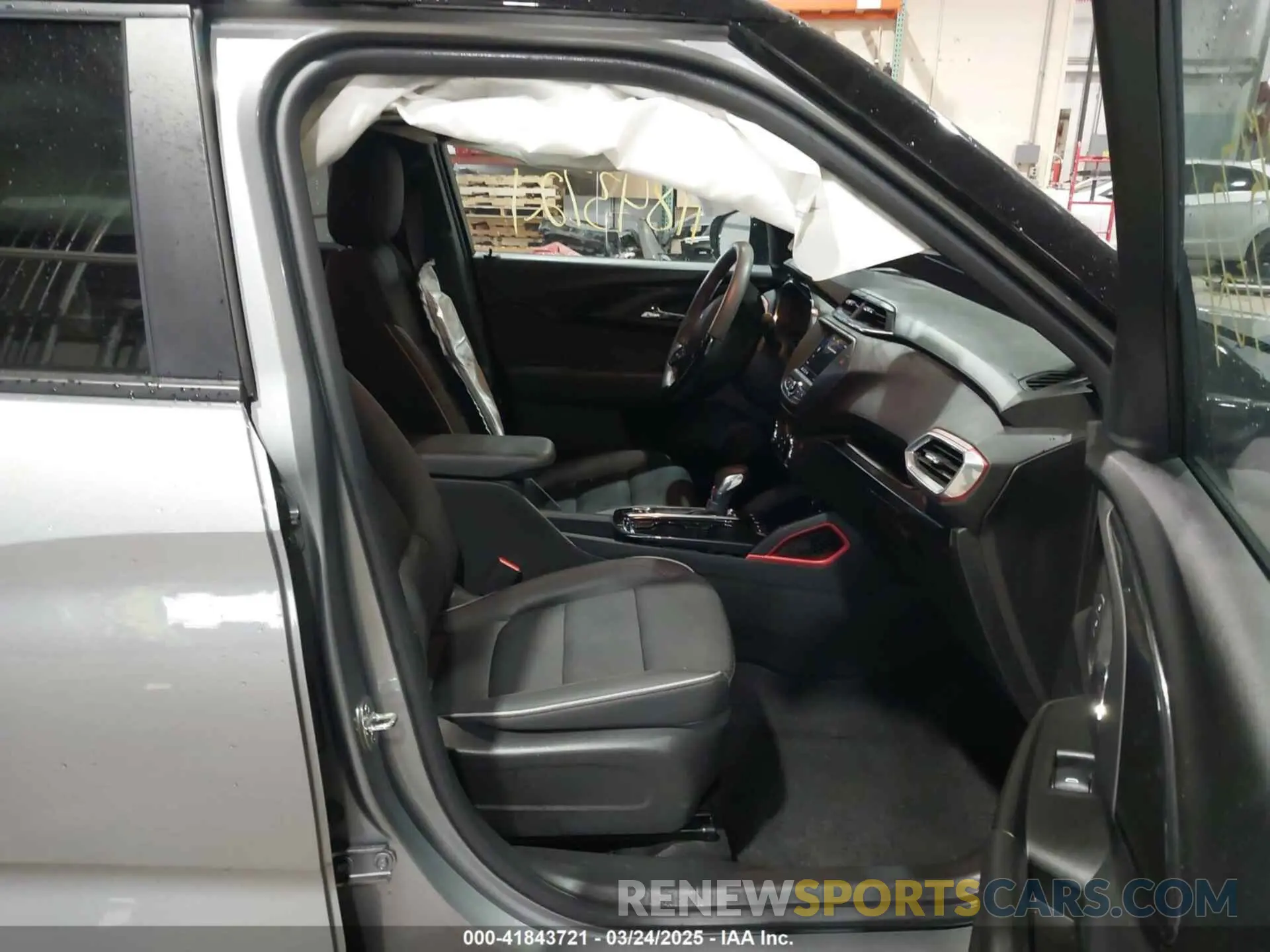 5 fotografías del automóvil dañado KL79MUSLXPB127036 CHEVROLET TRAILBLAZER 2023