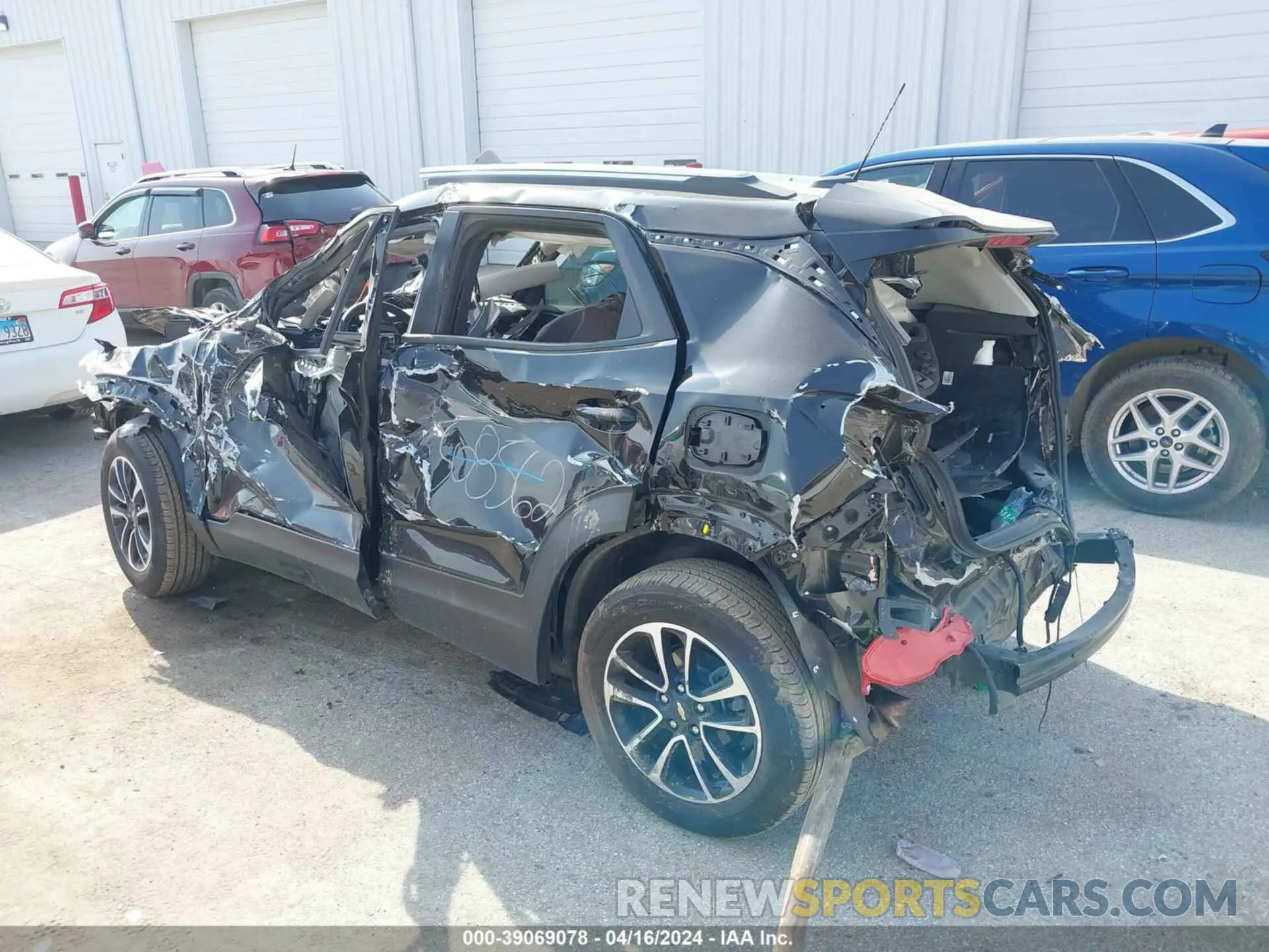 3 fotografías del automóvil dañado KL79MPS26RB041931 CHEVROLET TRAILBLAZER 2024