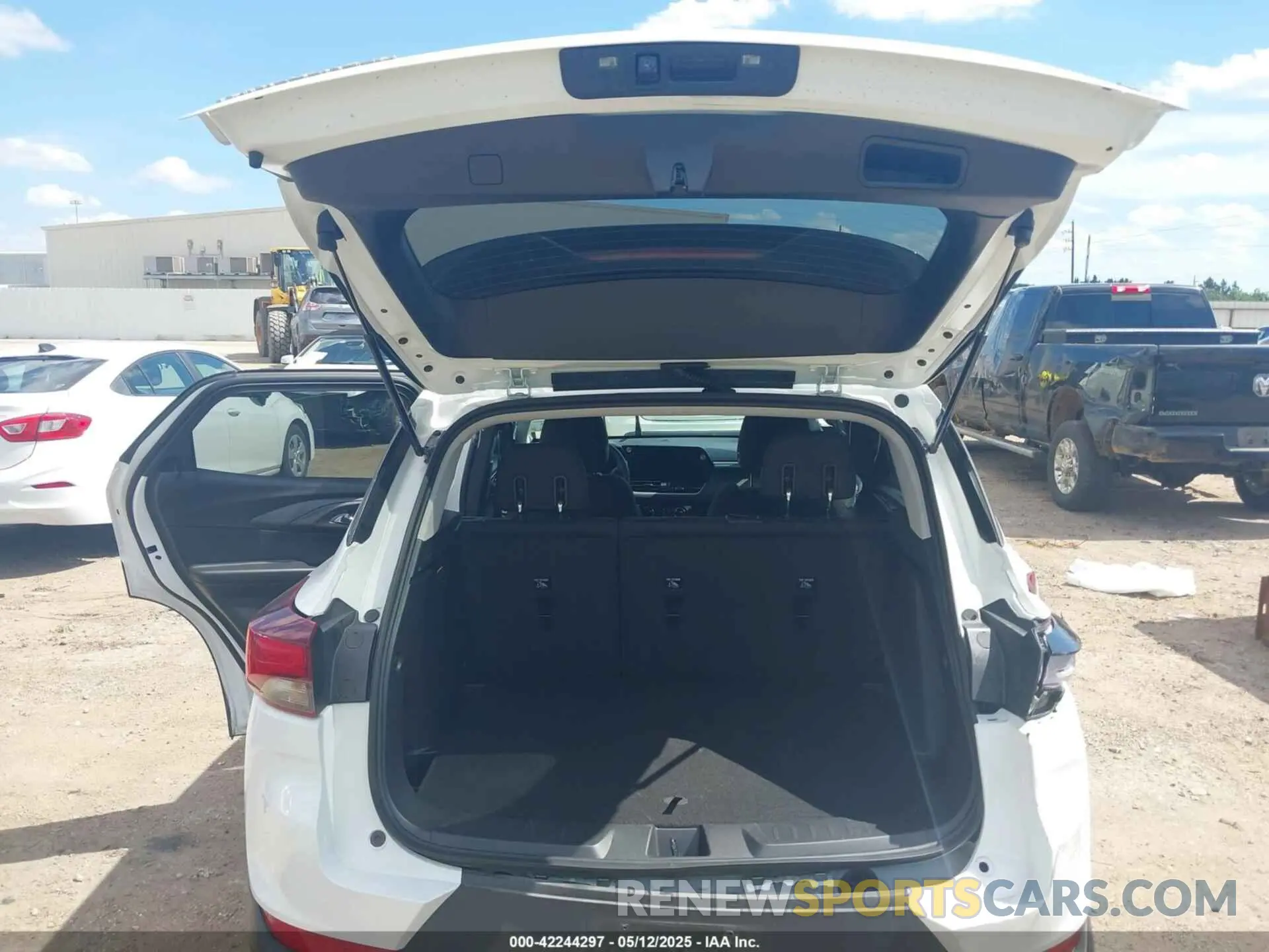 18 fotografías del automóvil dañado KL79MPSP8SB086368 CHEVROLET TRAILBLAZER 2025