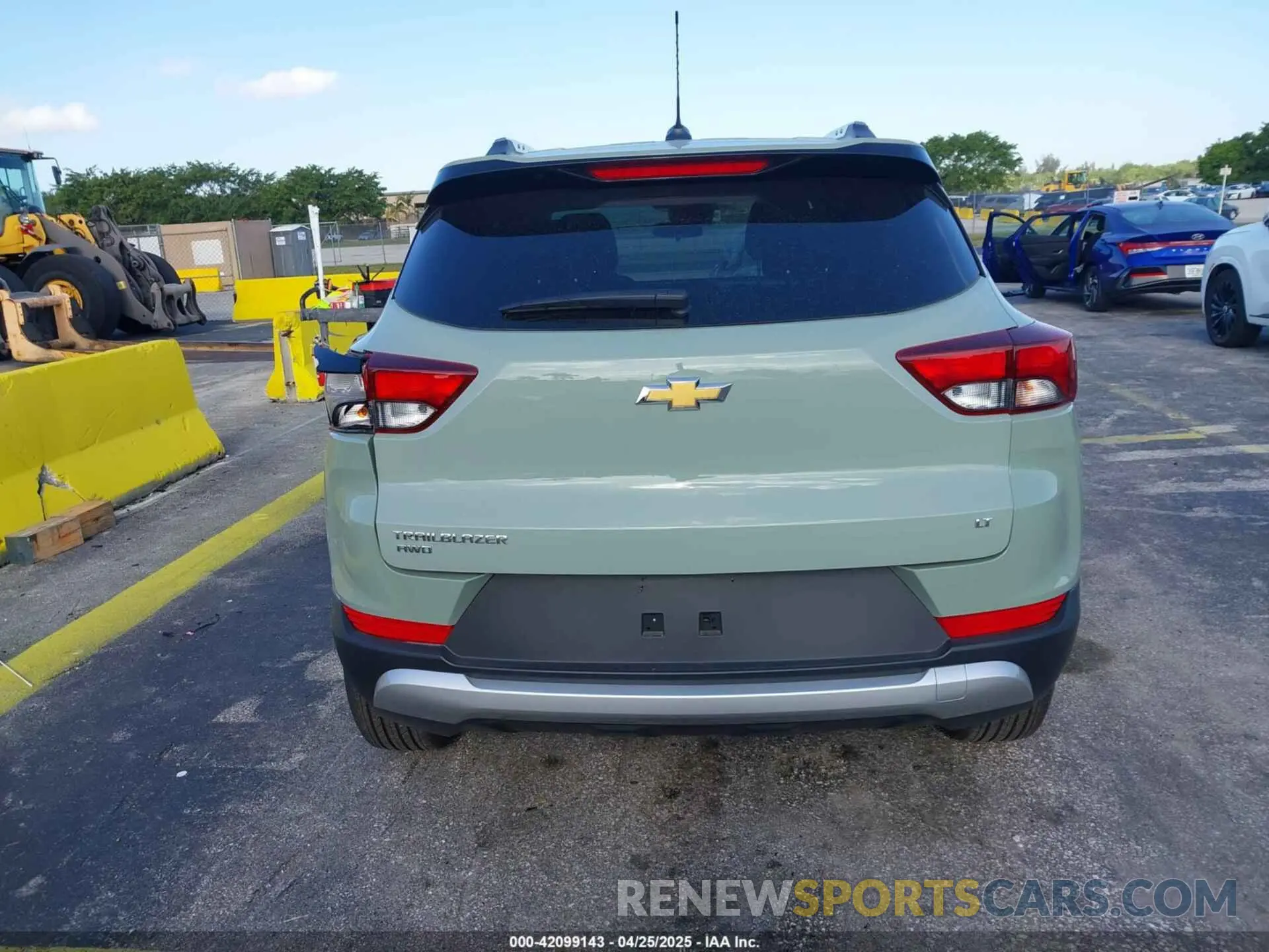 16 fotografías del automóvil dañado KL79MRSL4SB153802 CHEVROLET TRAILBLAZER 2025