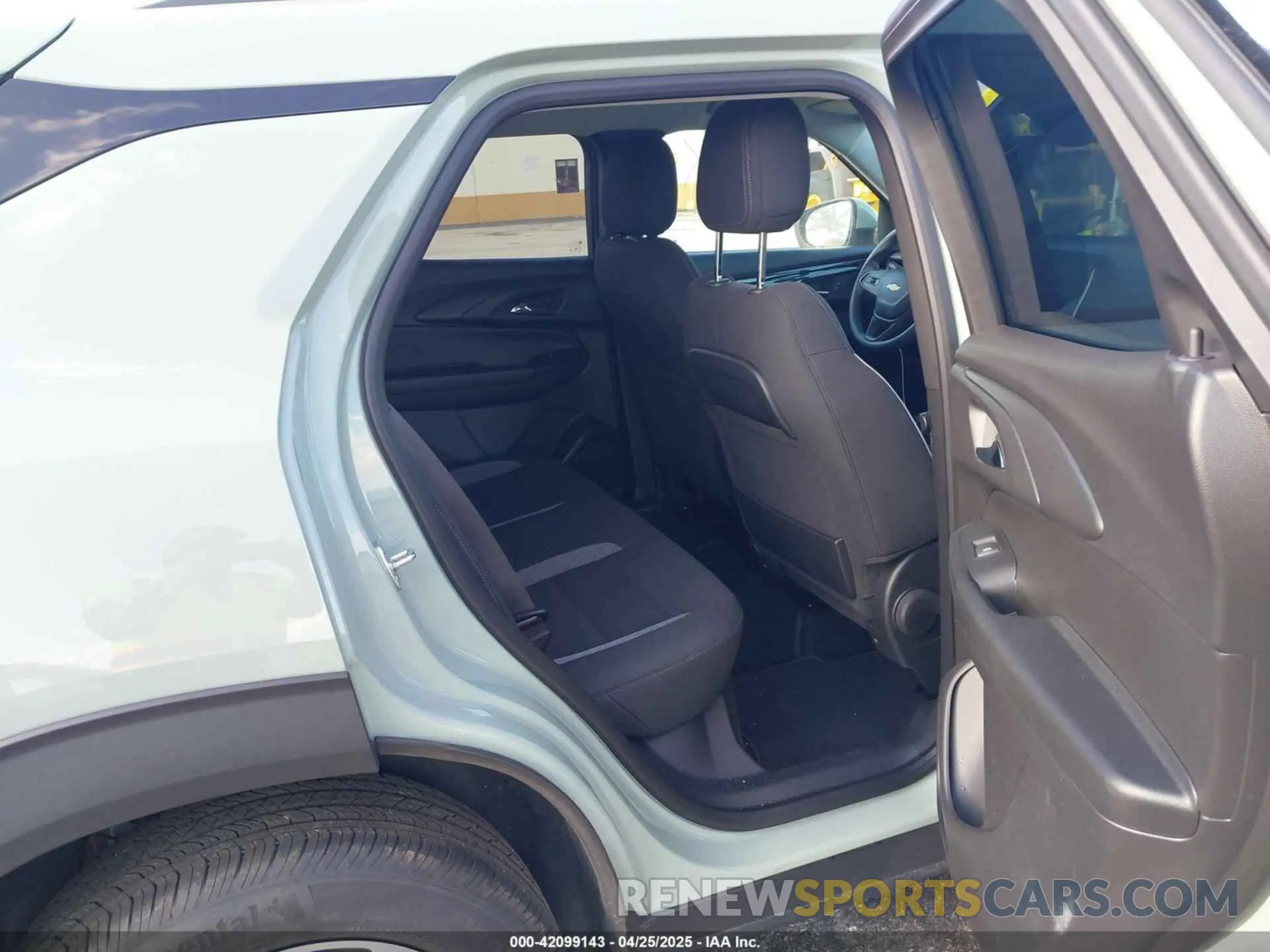 8 fotografías del automóvil dañado KL79MRSL4SB153802 CHEVROLET TRAILBLAZER 2025