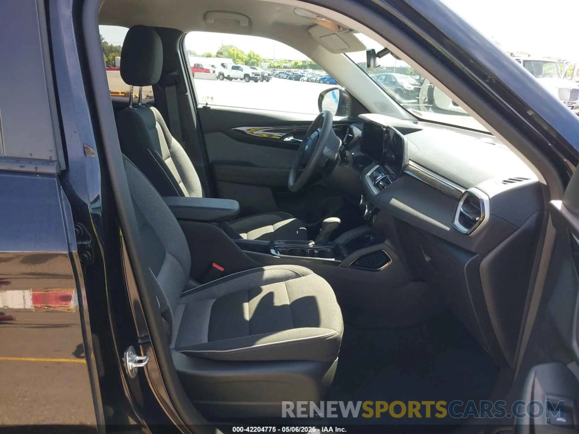 5 fotografías del automóvil dañado KL79MRSL5SB048301 CHEVROLET TRAILBLAZER 2025
