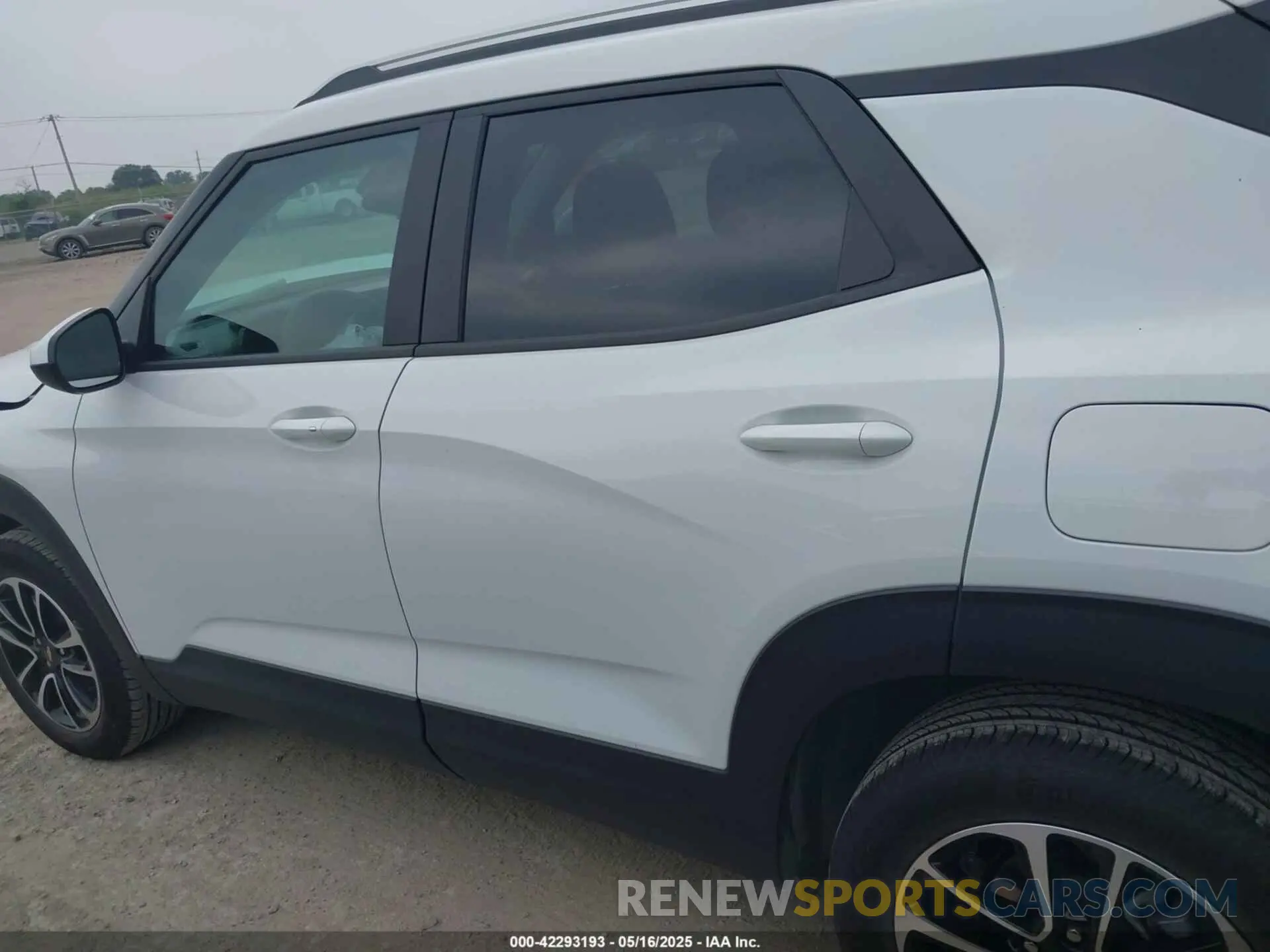 14 fotografías del automóvil dañado KL79MRSL7SB129154 CHEVROLET TRAILBLAZER 2025