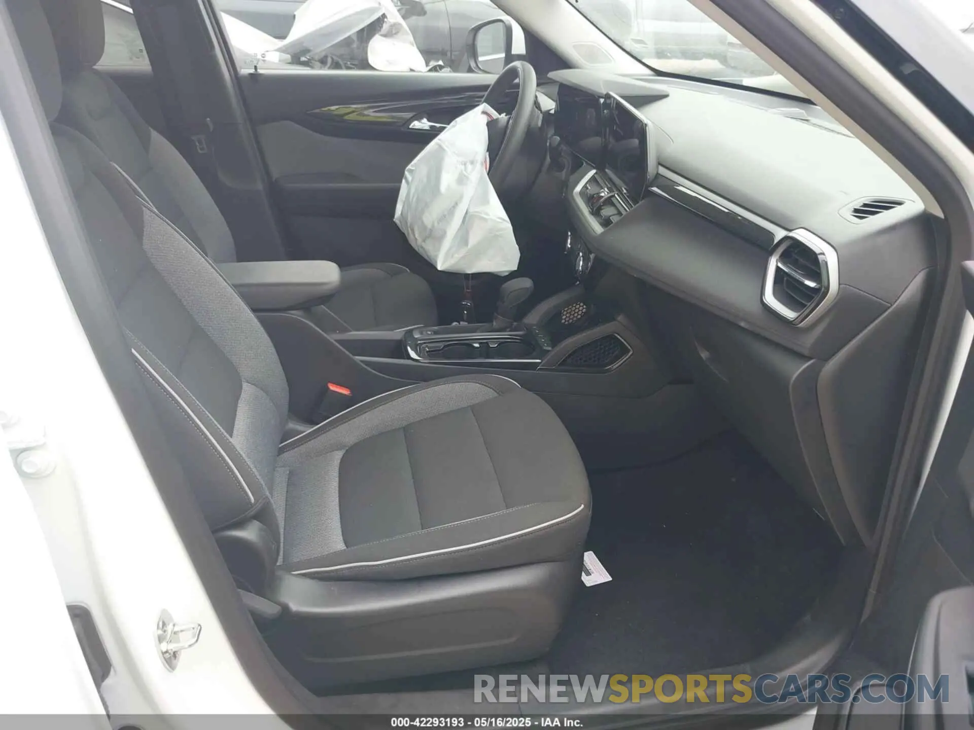 5 fotografías del automóvil dañado KL79MRSL7SB129154 CHEVROLET TRAILBLAZER 2025