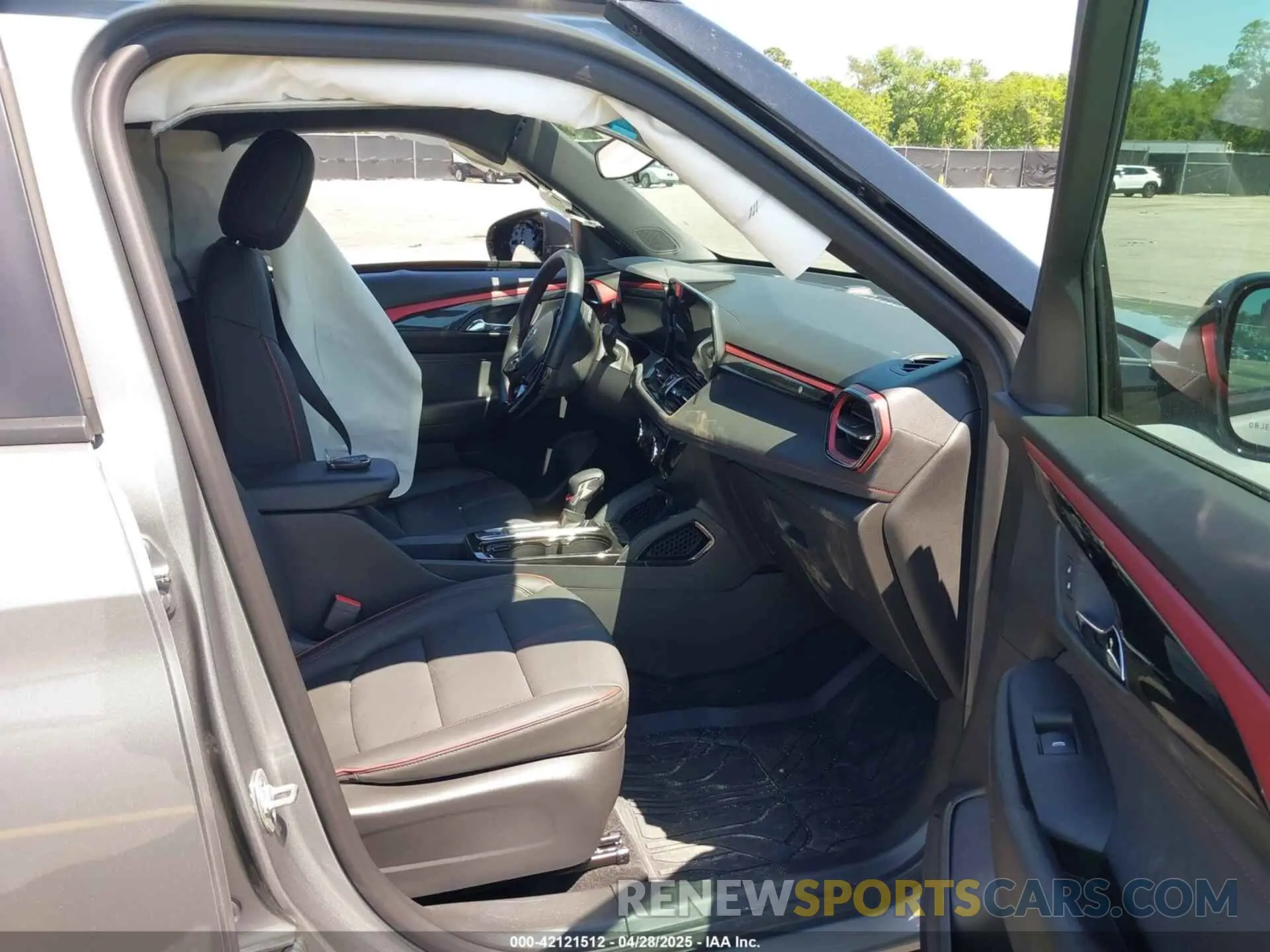 5 fotografías del automóvil dañado KL79MTSLXSB008647 CHEVROLET TRAILBLAZER 2025