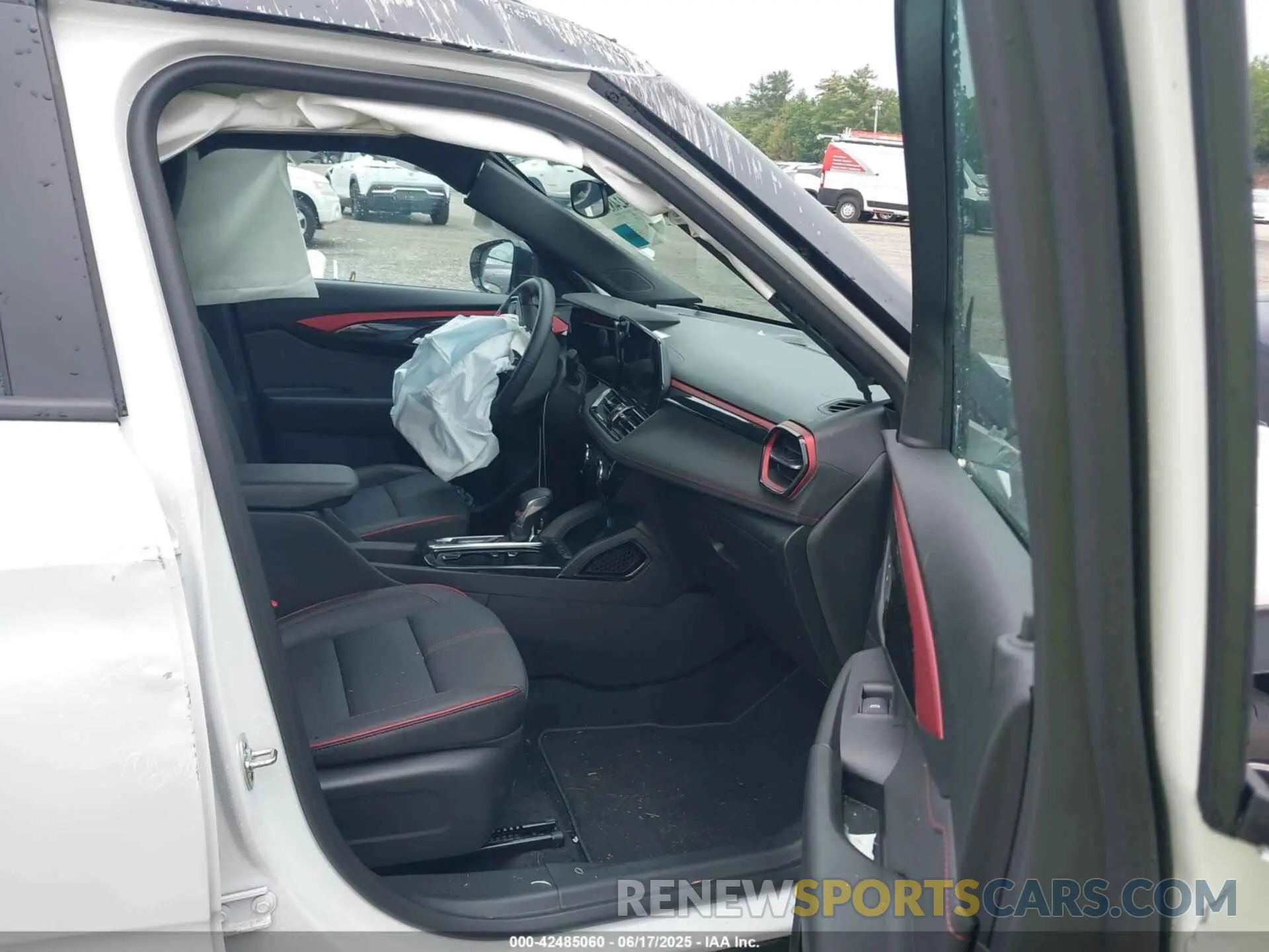 5 fotografías del automóvil dañado KL79MUSLXSB042240 CHEVROLET TRAILBLAZER 2025