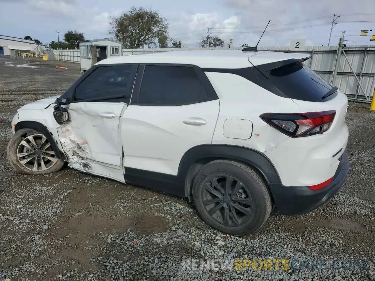 2 fotografías del automóvil dañado KL79MMS22MB058541 CHEVROLET TRAILBLZR 2021