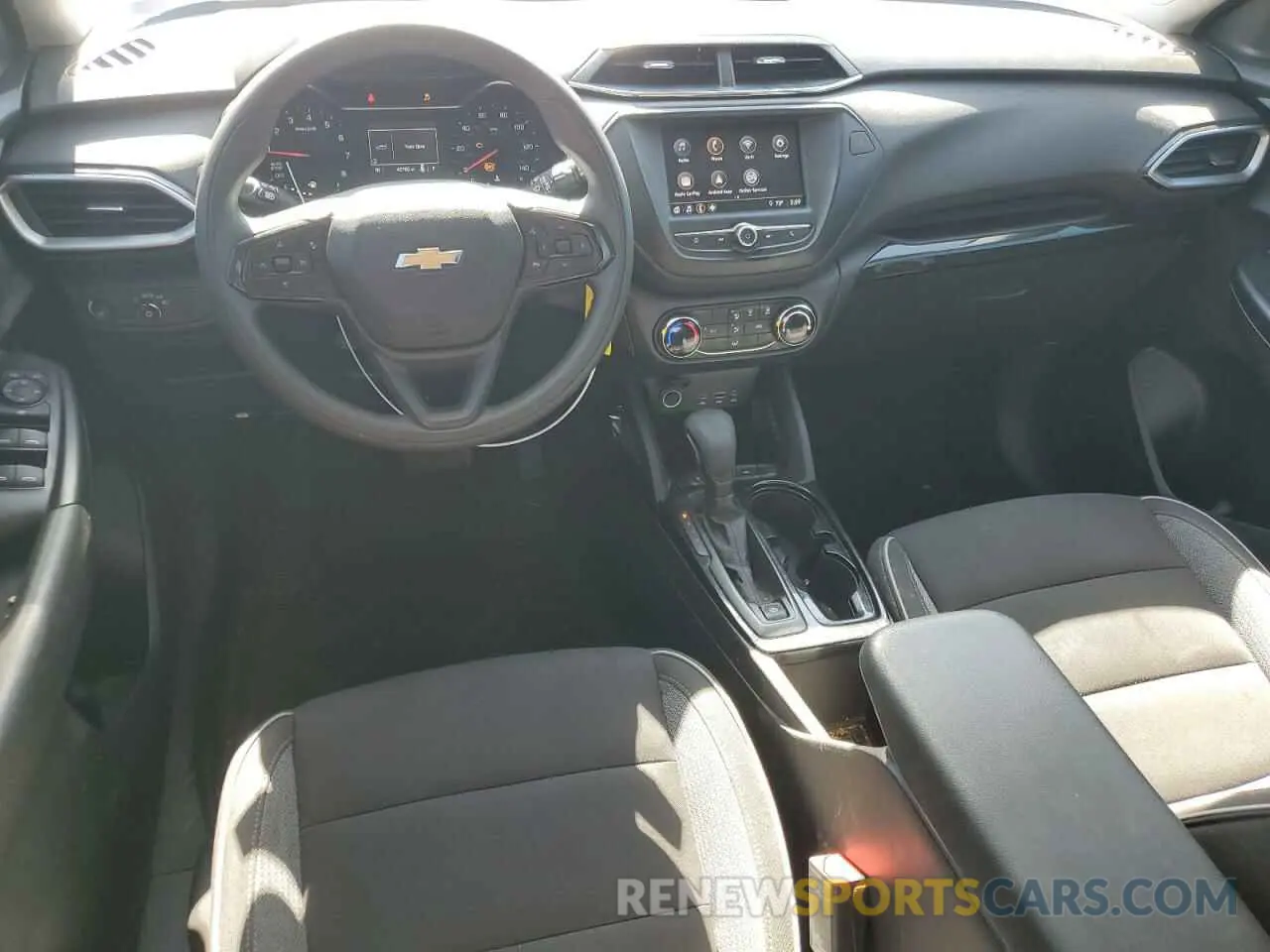 8 fotografías del automóvil dañado KL79MMS2XMB142140 CHEVROLET TRAILBLZR 2021