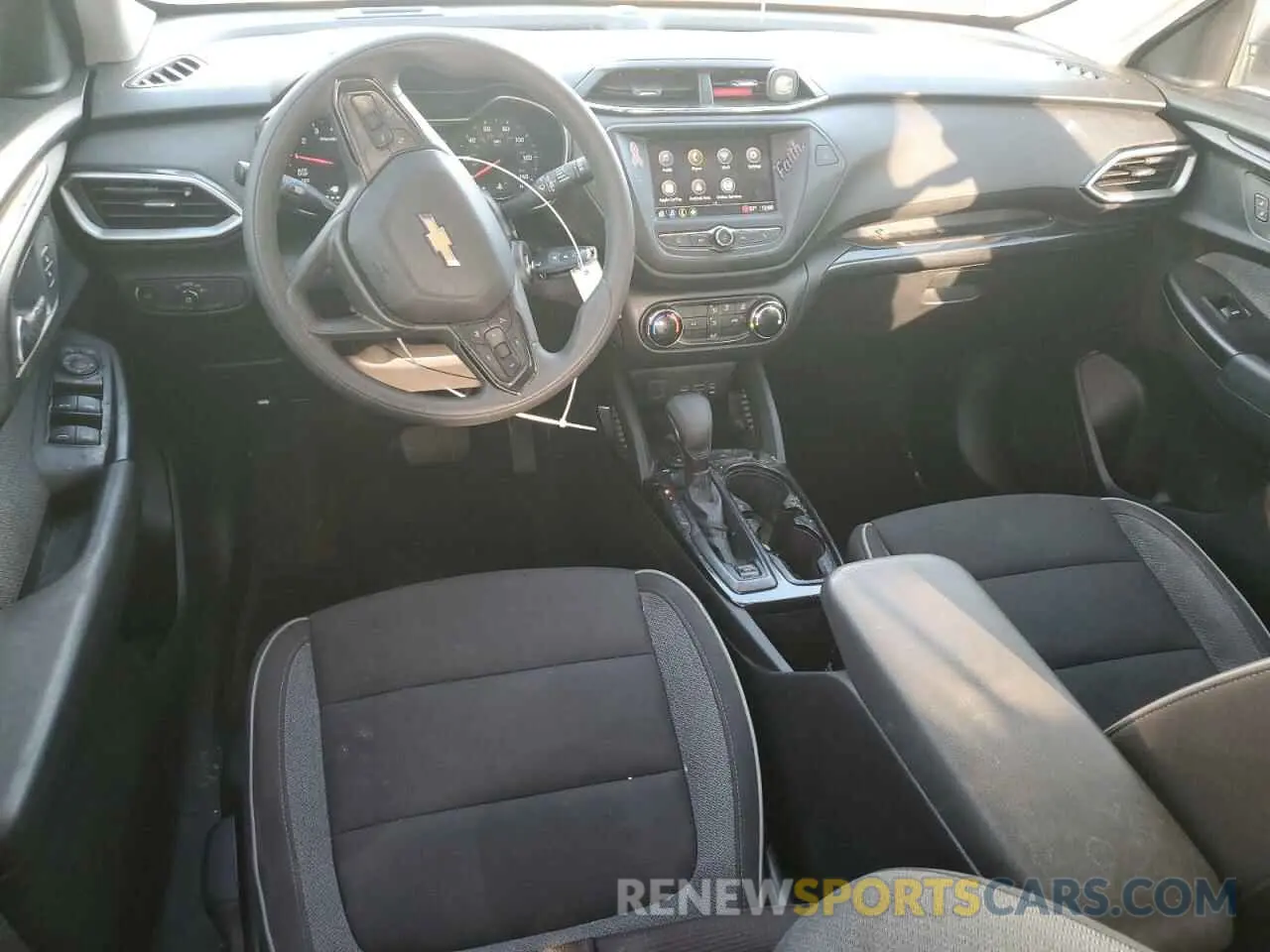 8 fotografías del automóvil dañado KL79MMS2XMB181570 CHEVROLET TRAILBLZR 2021