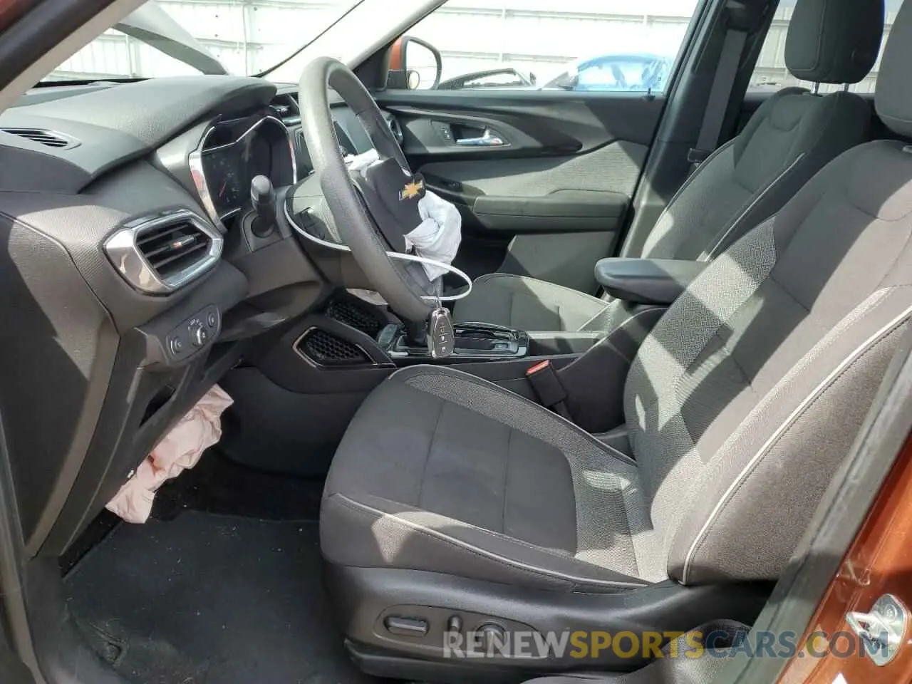 7 fotografías del automóvil dañado KL79MPS2XMB020024 CHEVROLET TRAILBLZR 2021