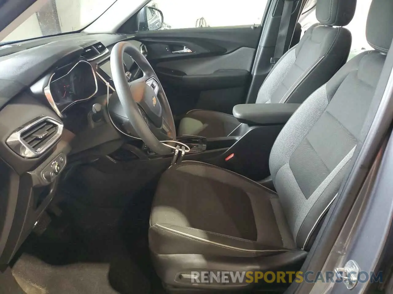 7 fotografías del automóvil dañado KL79MRSL5MB023546 CHEVROLET TRAILBLZR 2021