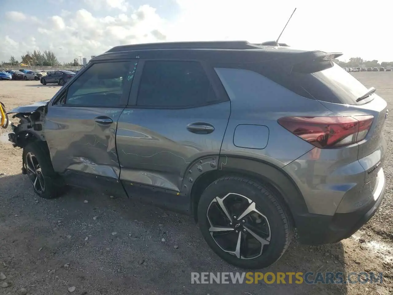 2 fotografías del automóvil dañado KL79MTSL1MB152333 CHEVROLET TRAILBLZR 2021