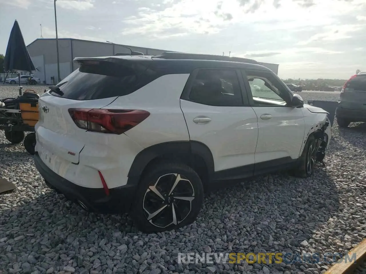 3 fotografías del automóvil dañado KL79MUSL8MB055152 CHEVROLET TRAILBLZR 2021