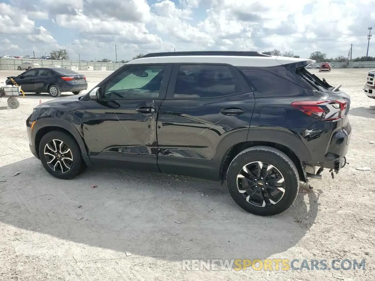 2 fotografías del automóvil dañado KL79MVSL5MB095078 CHEVROLET TRAILBLZR 2021