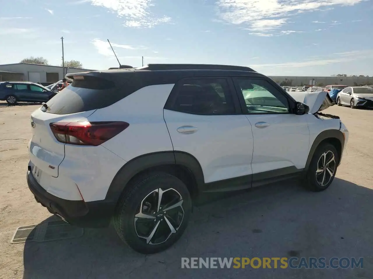 3 fotografías del automóvil dañado KL79MTSL4NB034343 CHEVROLET TRAILBLZR 2022
