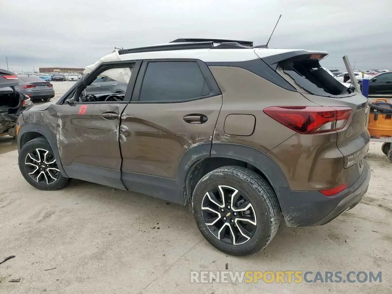 2 fotografías del automóvil dañado KL79MVSL4NB068939 CHEVROLET TRAILBLZR 2022