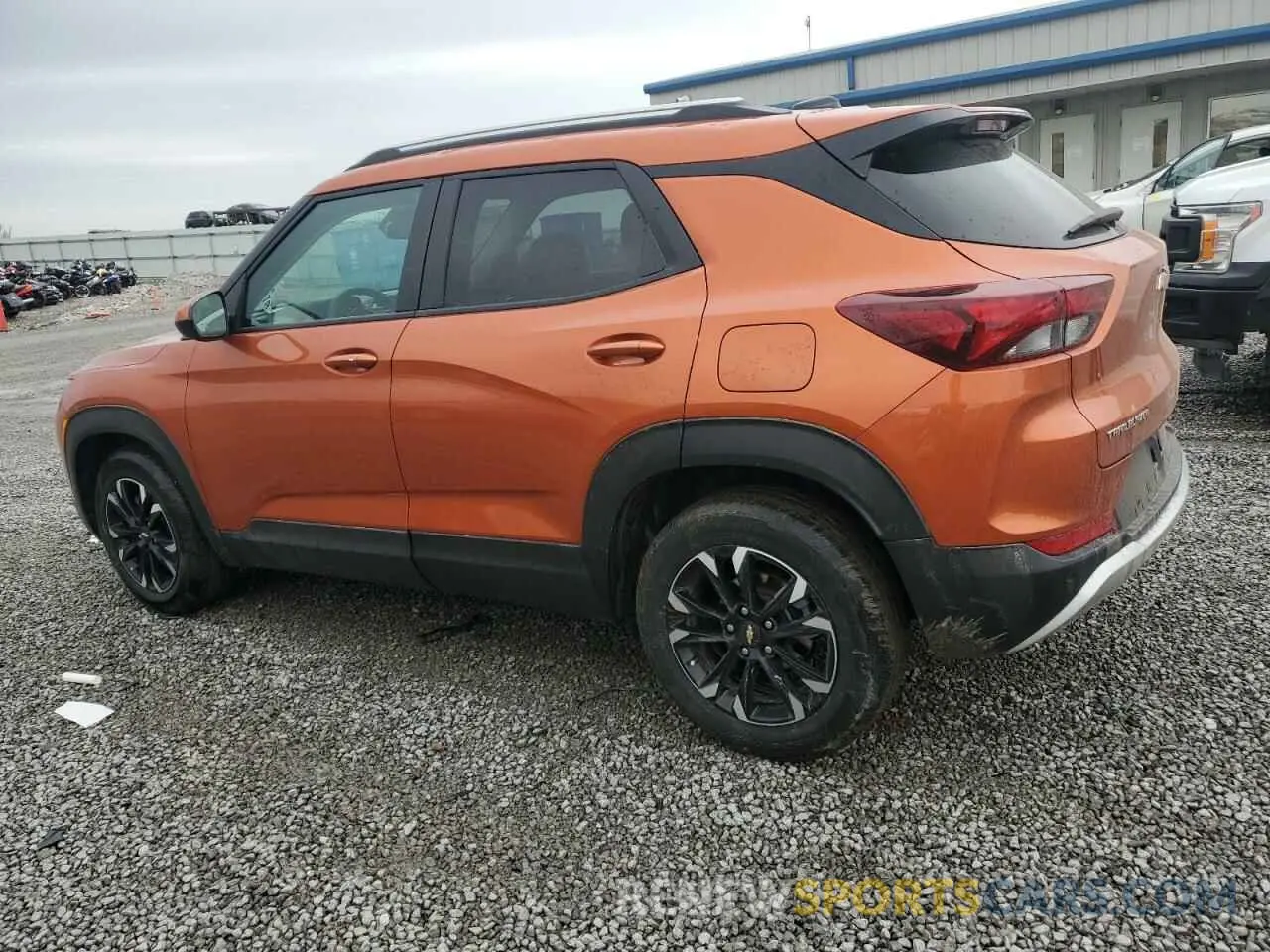 2 fotografías del automóvil dañado KL79MPSL7PB001251 CHEVROLET TRAILBLZR 2023