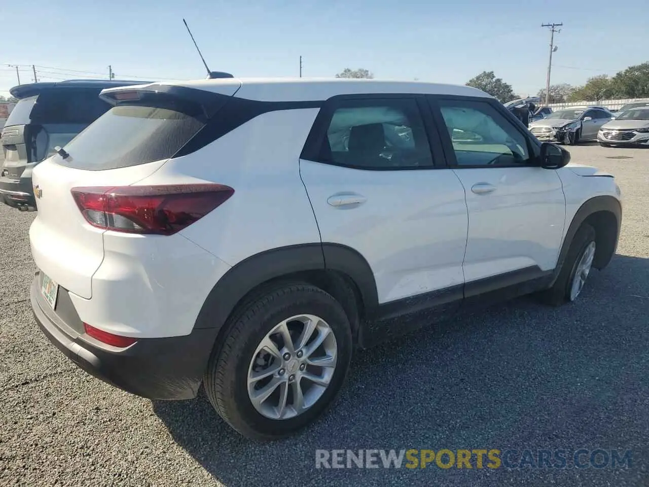 3 fotografías del automóvil dañado KL79MMS27RB161400 CHEVROLET TRAILBLZR 2024