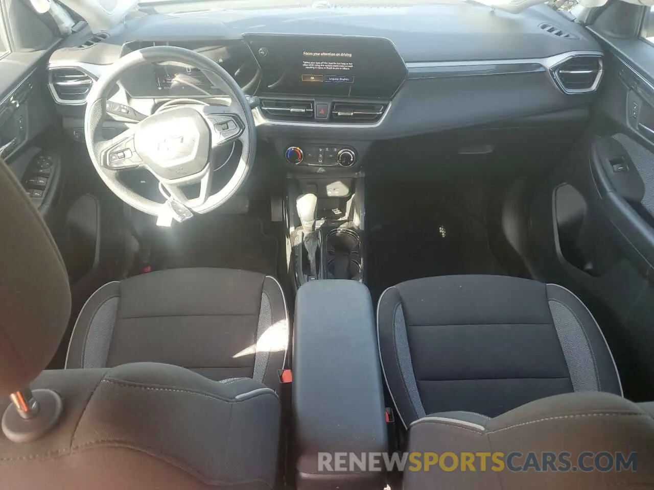 8 fotografías del automóvil dañado KL79MMS27RB161400 CHEVROLET TRAILBLZR 2024