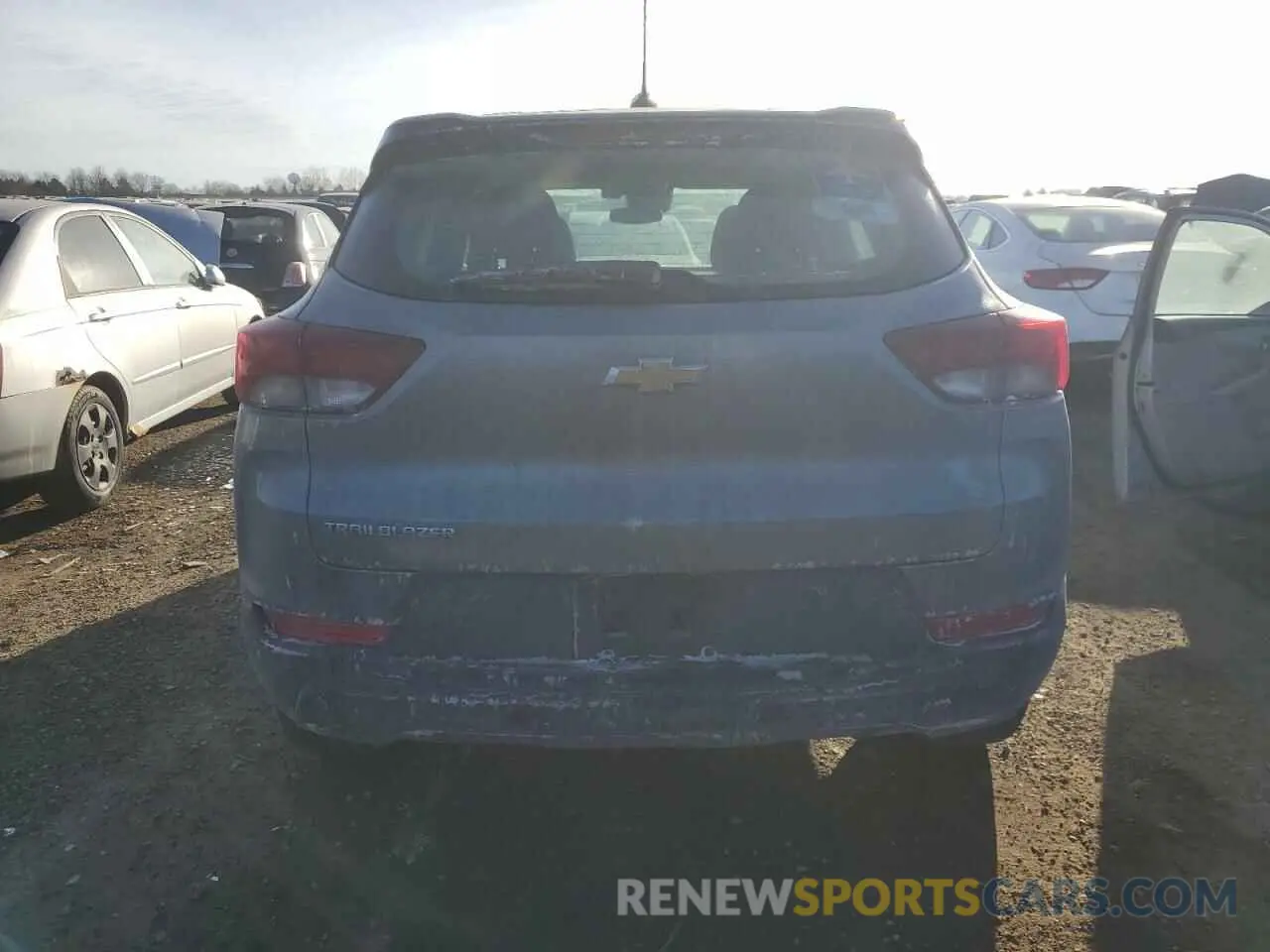 6 fotografías del automóvil dañado KL79MMS2XRB066376 CHEVROLET TRAILBLZR 2024